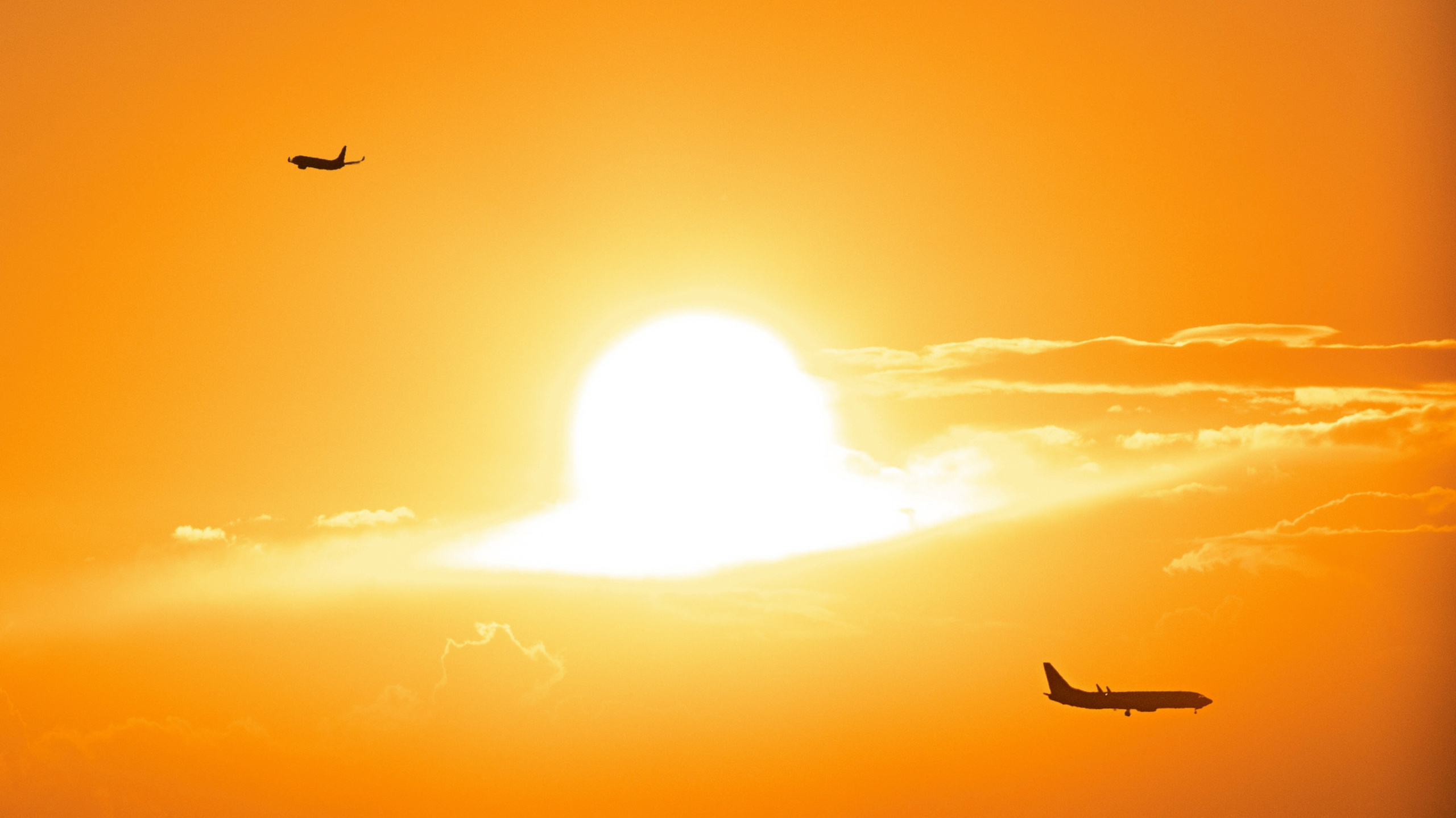 Взлет-посадка. Закат над аэропортом Сочи, Путешествия, Алексей Касаткин, Москва, SPC Gold