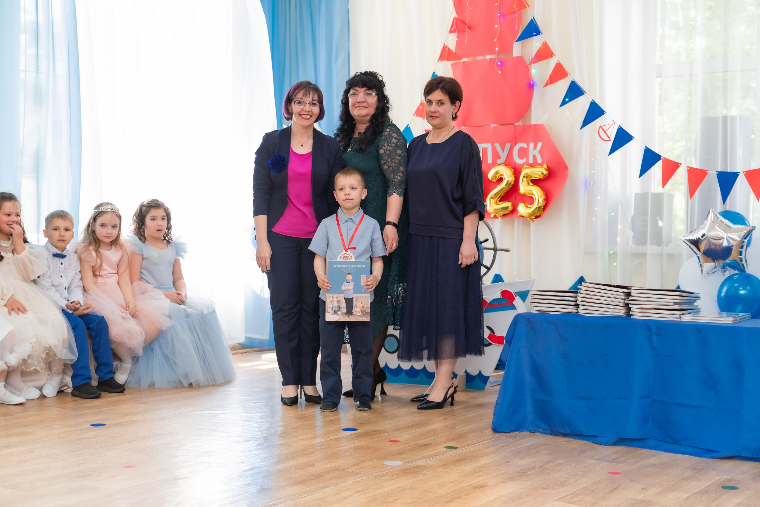 Фотосессия на Выпускной в детском саду. Свадебный и семейный фотограф в Омске Белозерова Александра