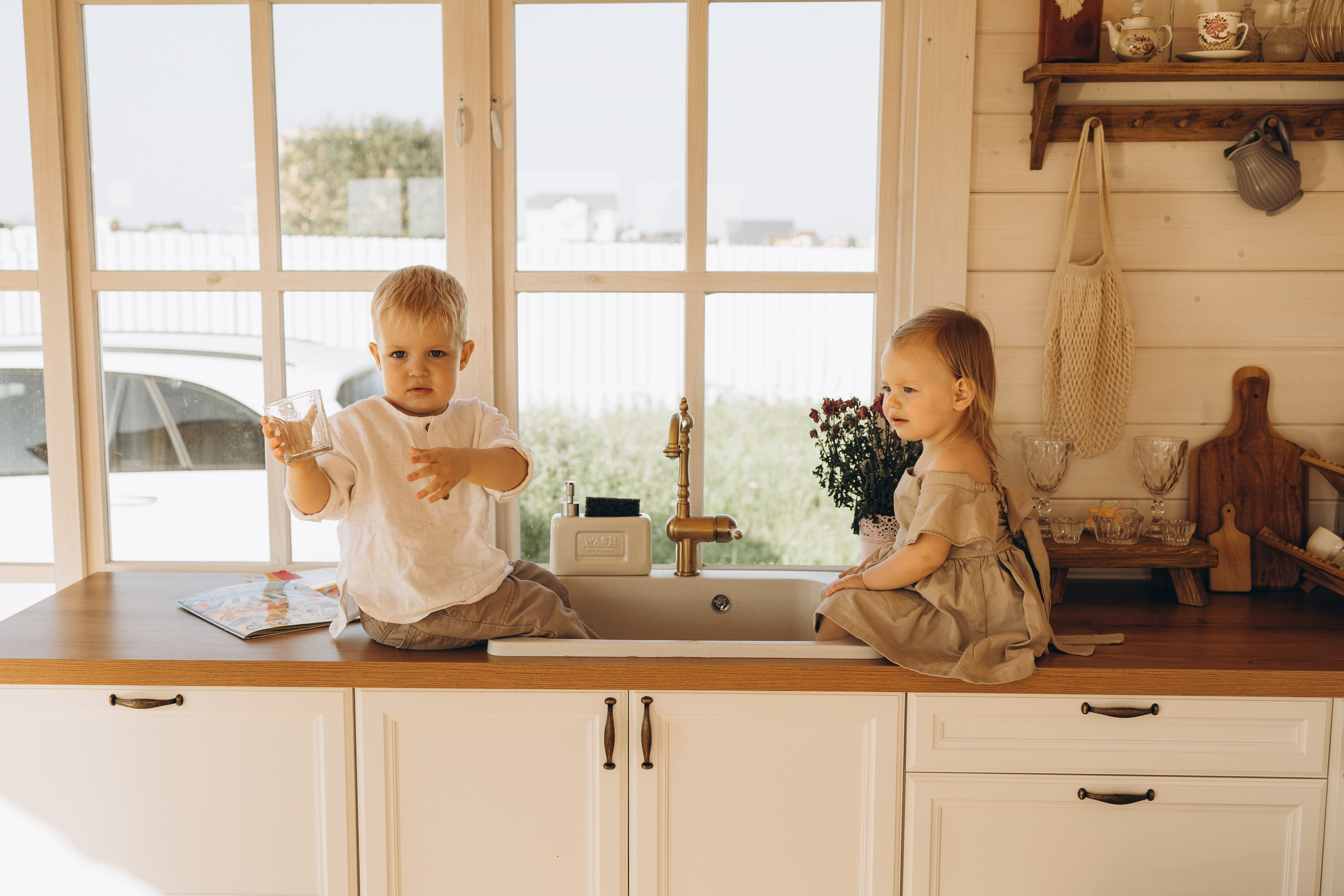Оля и Мирослава Беседка. Семейный фотограф в Москве Виктория Ястребинская
