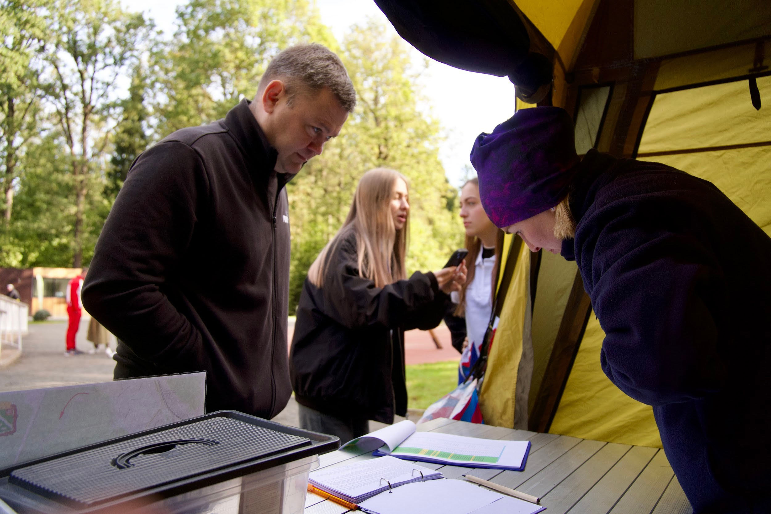 Забег в парке «Дубки». Кафе «БЕЛКА НАШЕПТАЛА». Ну оооочень концептуальное кафе