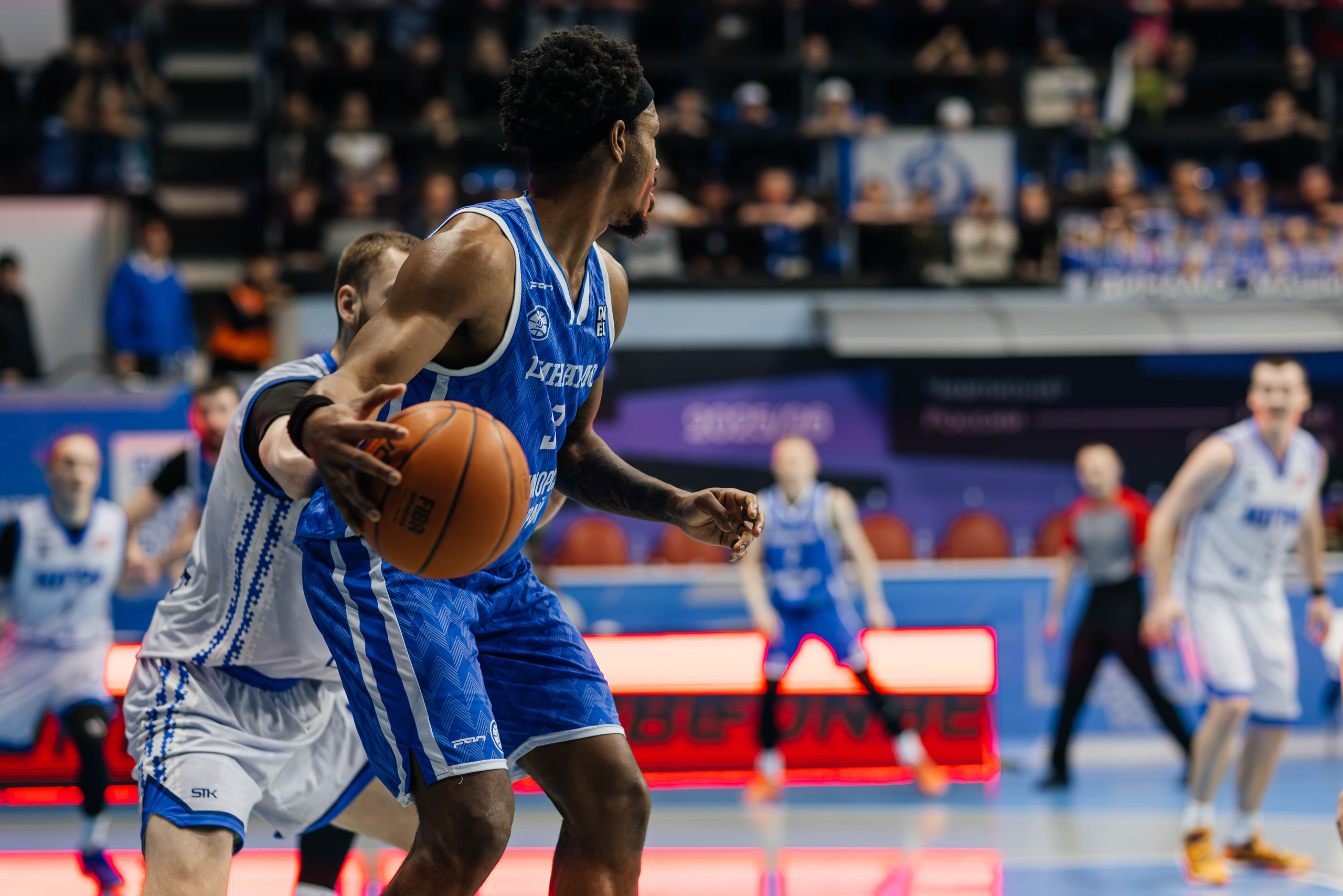Баскетбол — Динамо. Репортажный и свадебный фотограф во Владивостоке Максим Цой