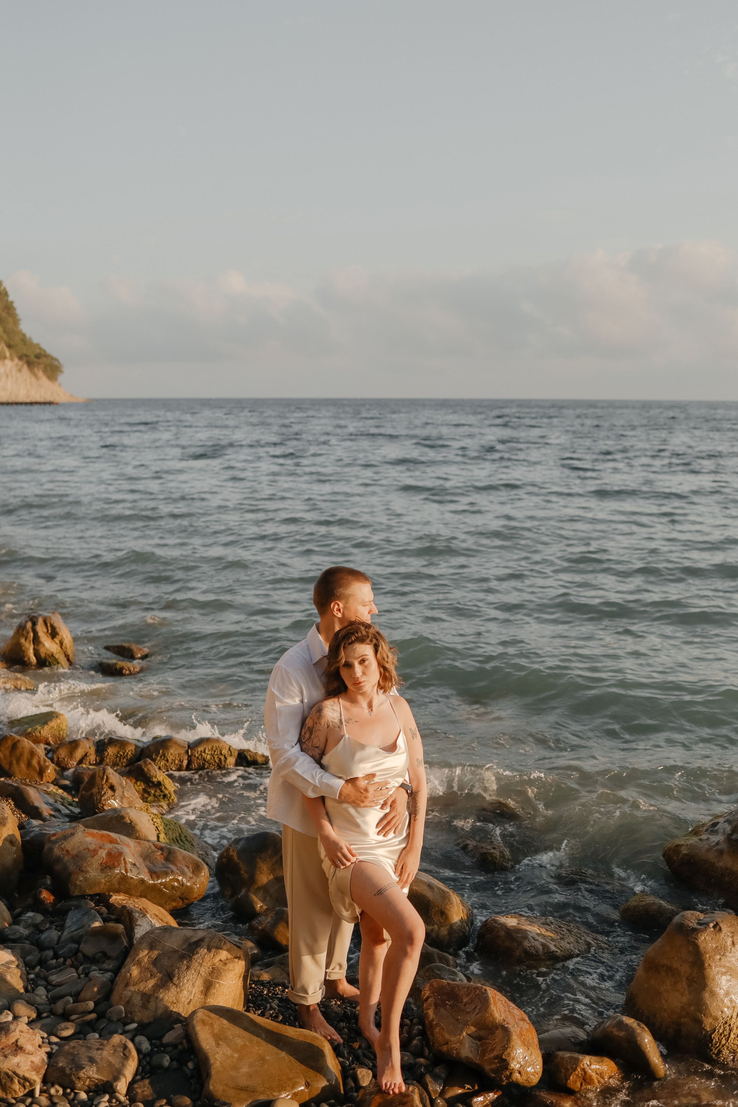 История любви на живописных скалах. Семейный и портретный фотограф в Геленджике Любовь Бодрова