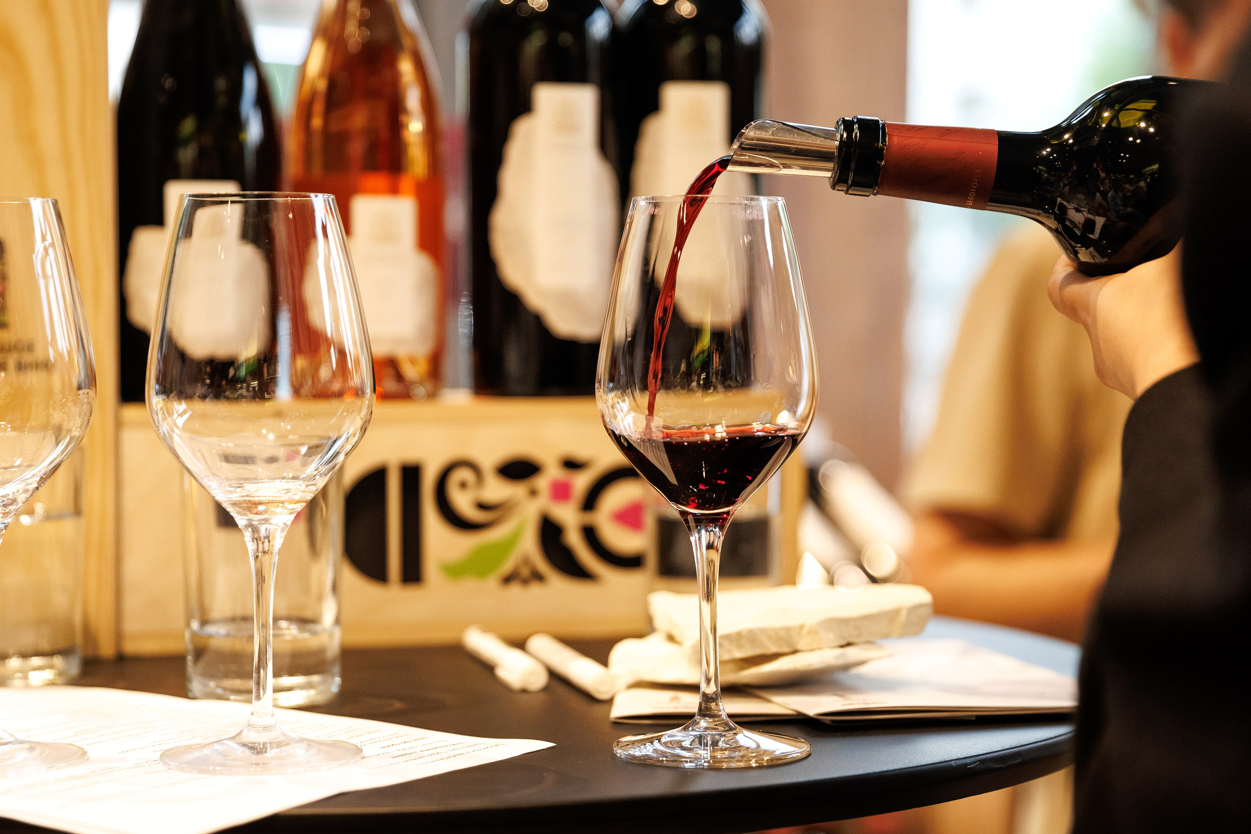 Презентация в SimpleWine. Репортажный Фотограф в Москве Александр Назаров