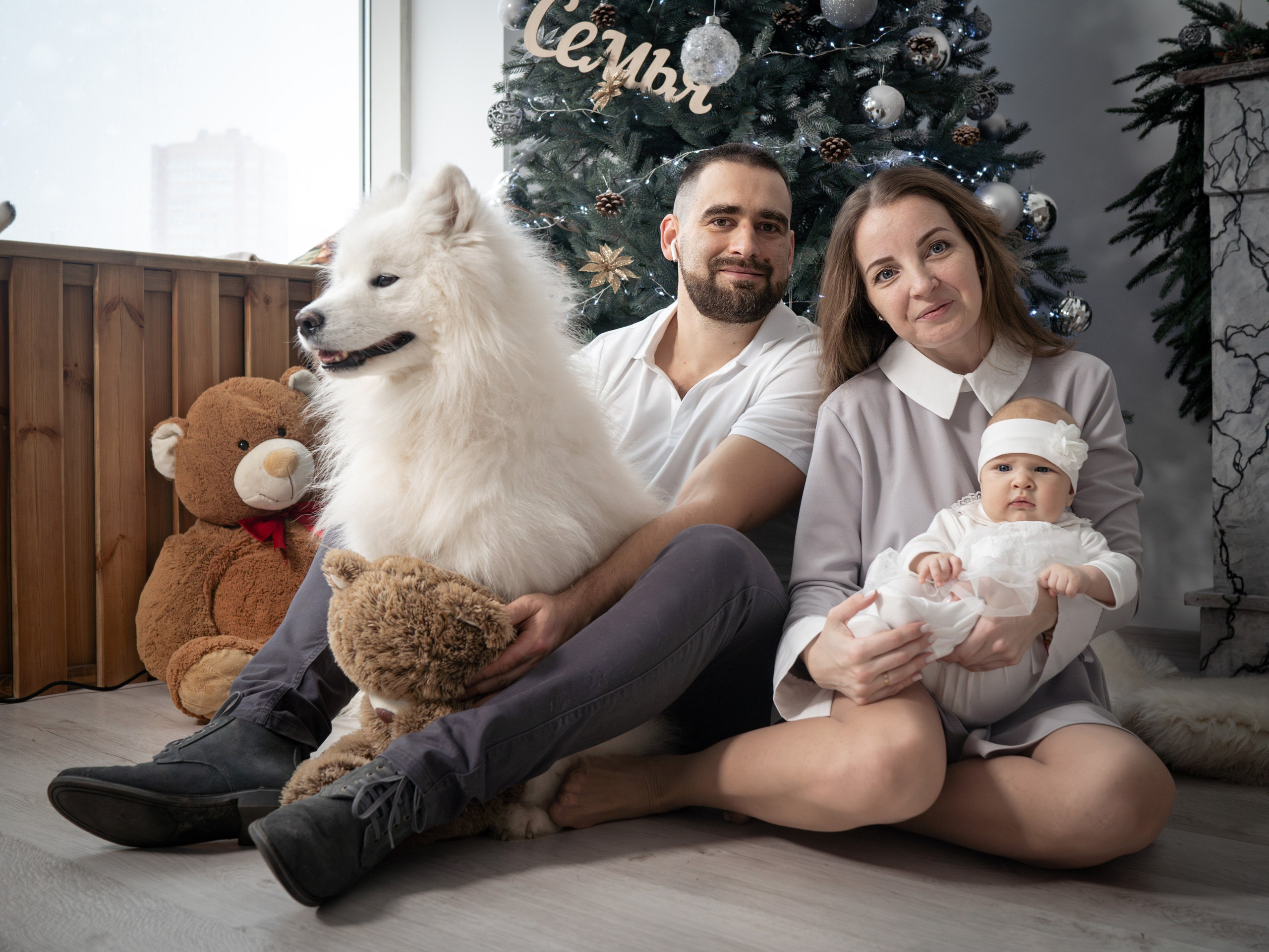 С самоедской лайкой. Фотограф Зинаида Евдокимова