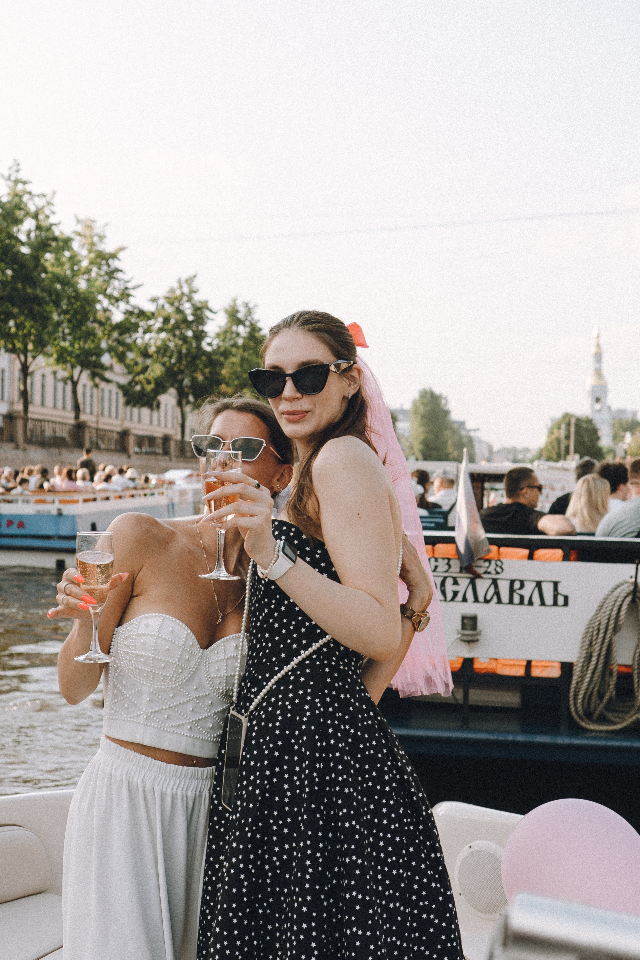 ДЕВИЧНИК НА КАТЕРЕ. Профессиональный фотограф, Санкт-Петербург — Виктория Богомолова