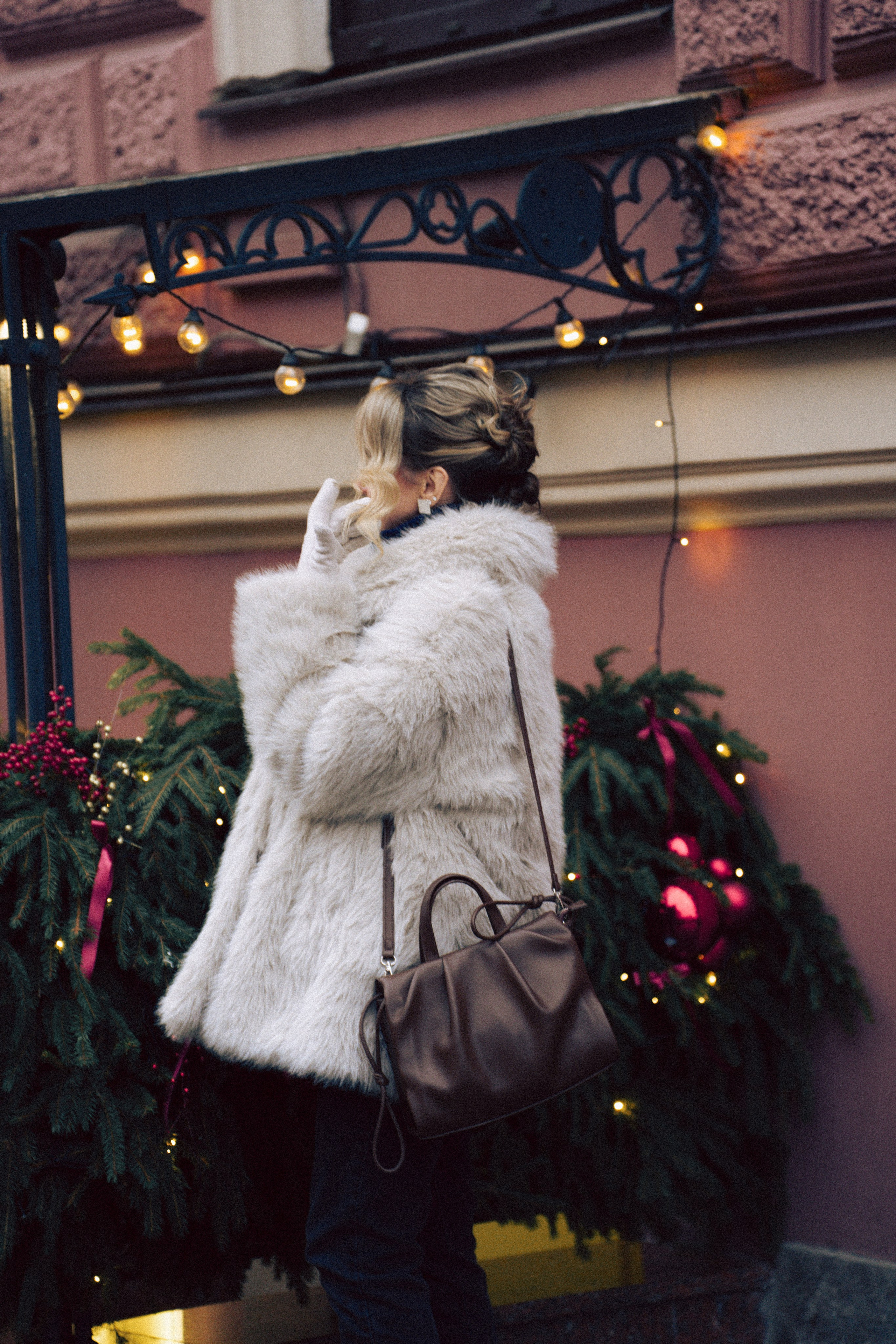 НОВОГОДНЯЯ ФОТОСЕСИИЯ В СТУДИИ ДЛЯ ДЕВУШКИ И ПРОГУЛКА ПО ЧЕРНЫШЕВСКОЙ. Профессиональный фотограф, Санкт-Петербург — Виктория Богомолова