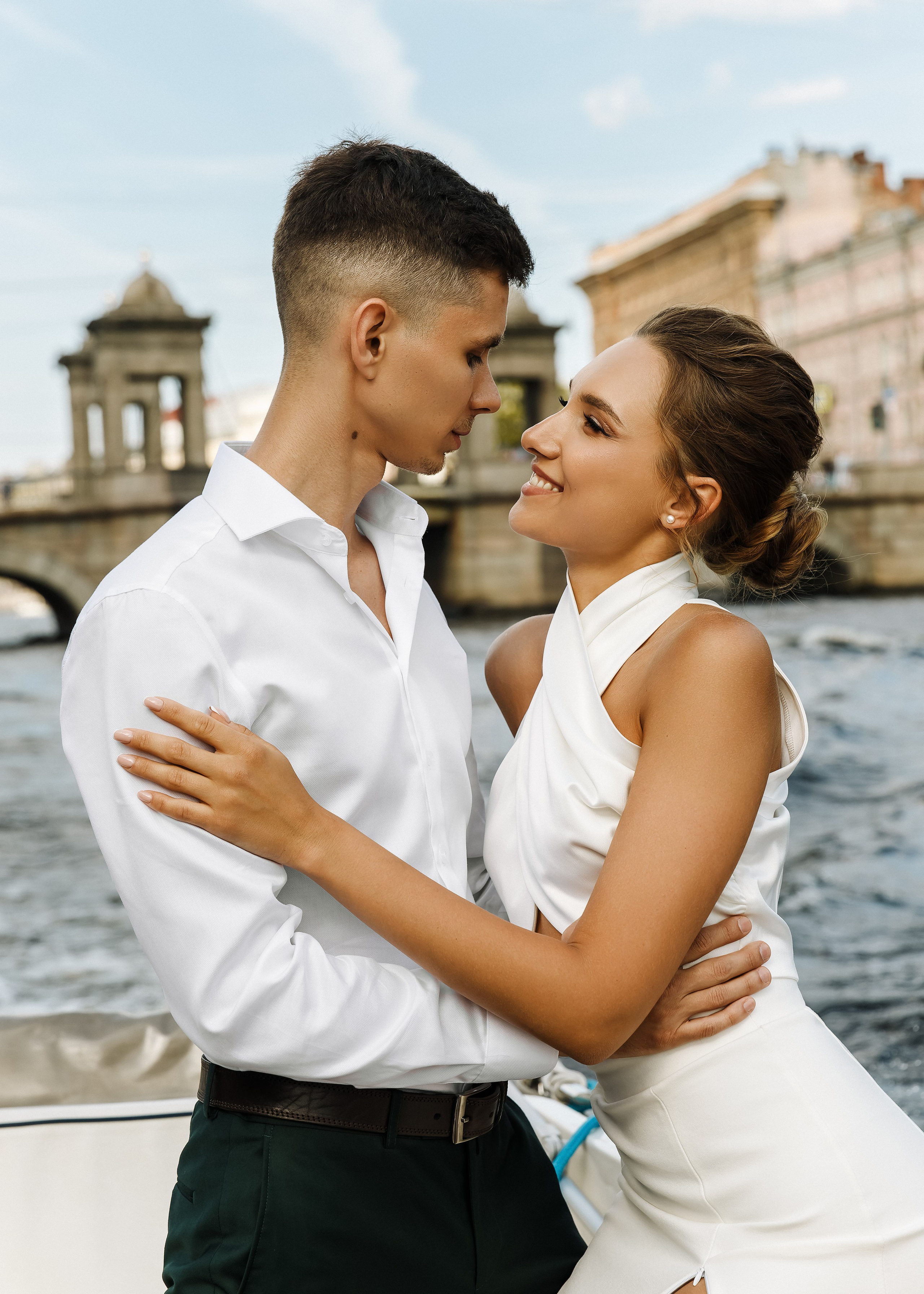 Ольга и Андрей. Свадебная фотосессия на катере. Свадебный и портретный фотограф в Санкт-Петербурге Анна Демьянова