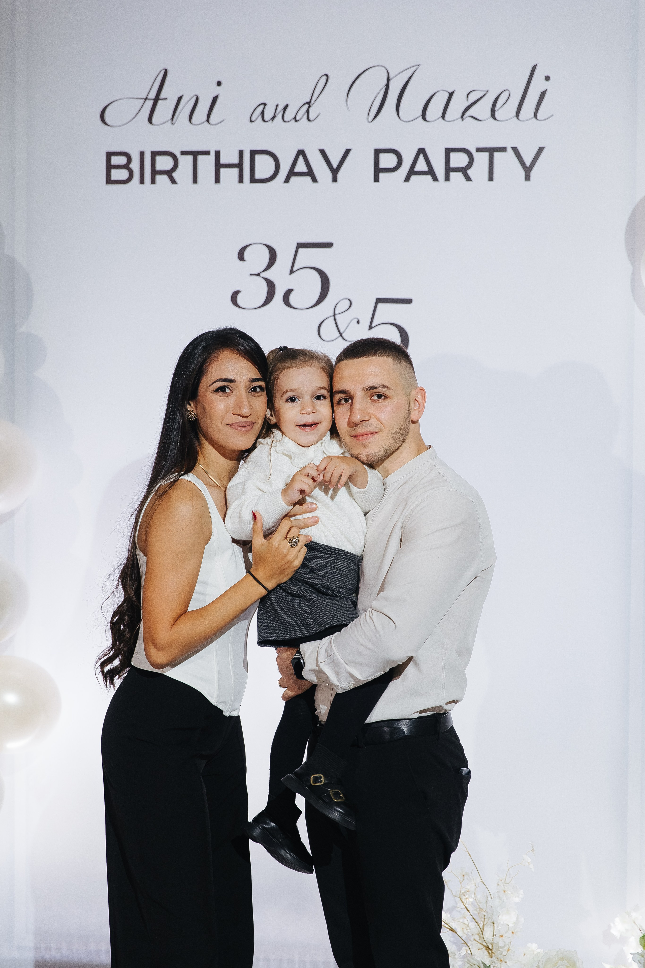 Ани и Назели. 35&5 День рождения, «Янтарь». Фотограф в Красноярске Надежда Воскресенская