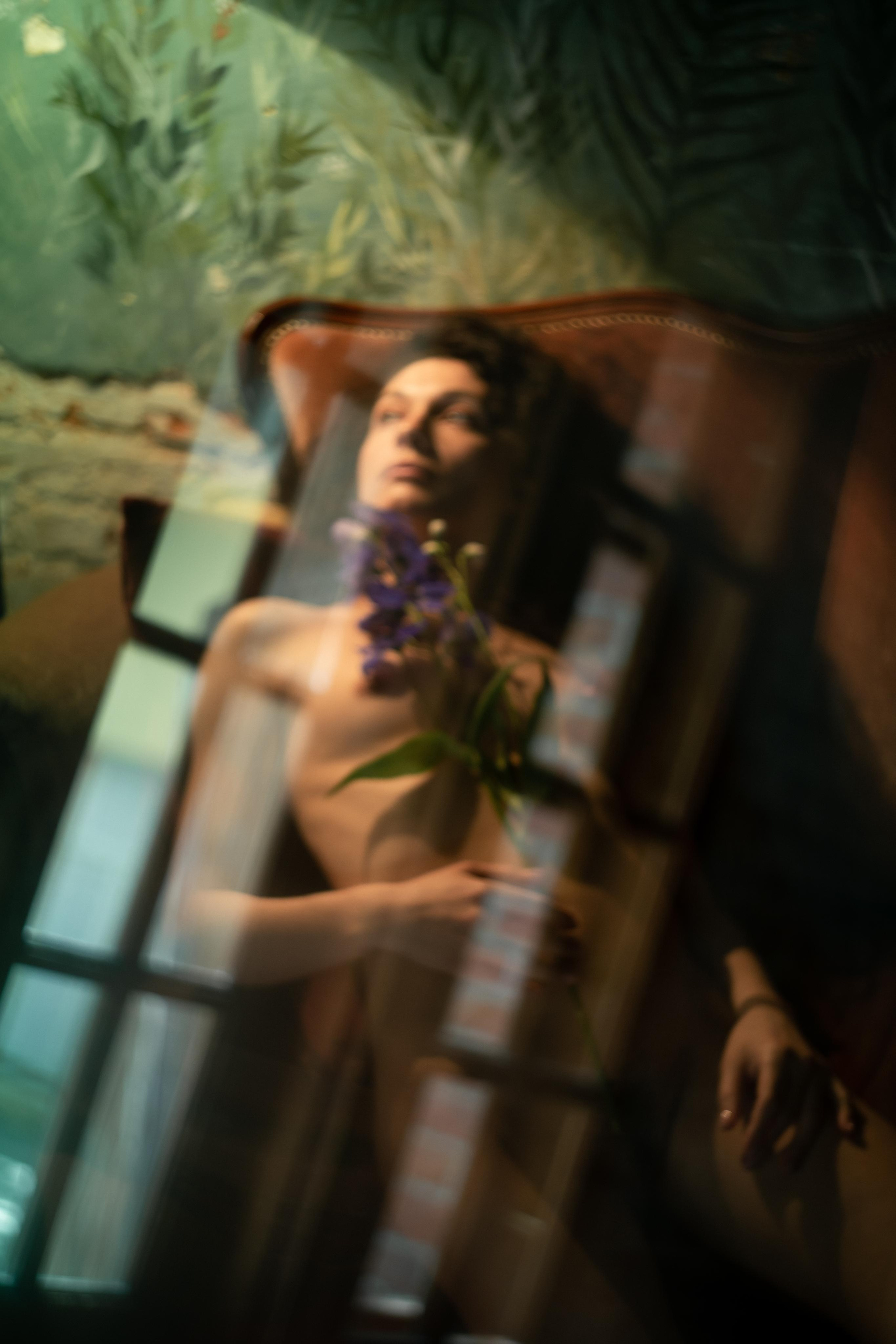 В цветах (18+). Фотограф в Москве Лера Юдина