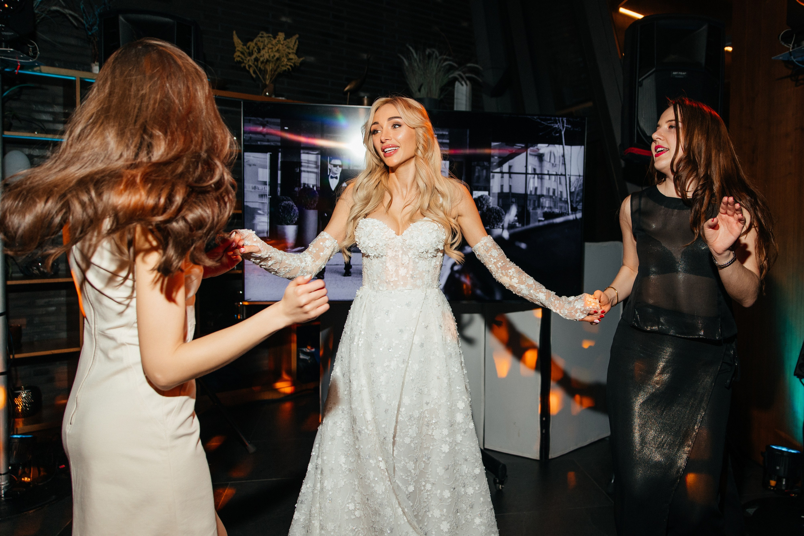 Юлия и Андрей | Свадебный день на 9 человек. Свадебный фотограф Минск РБ