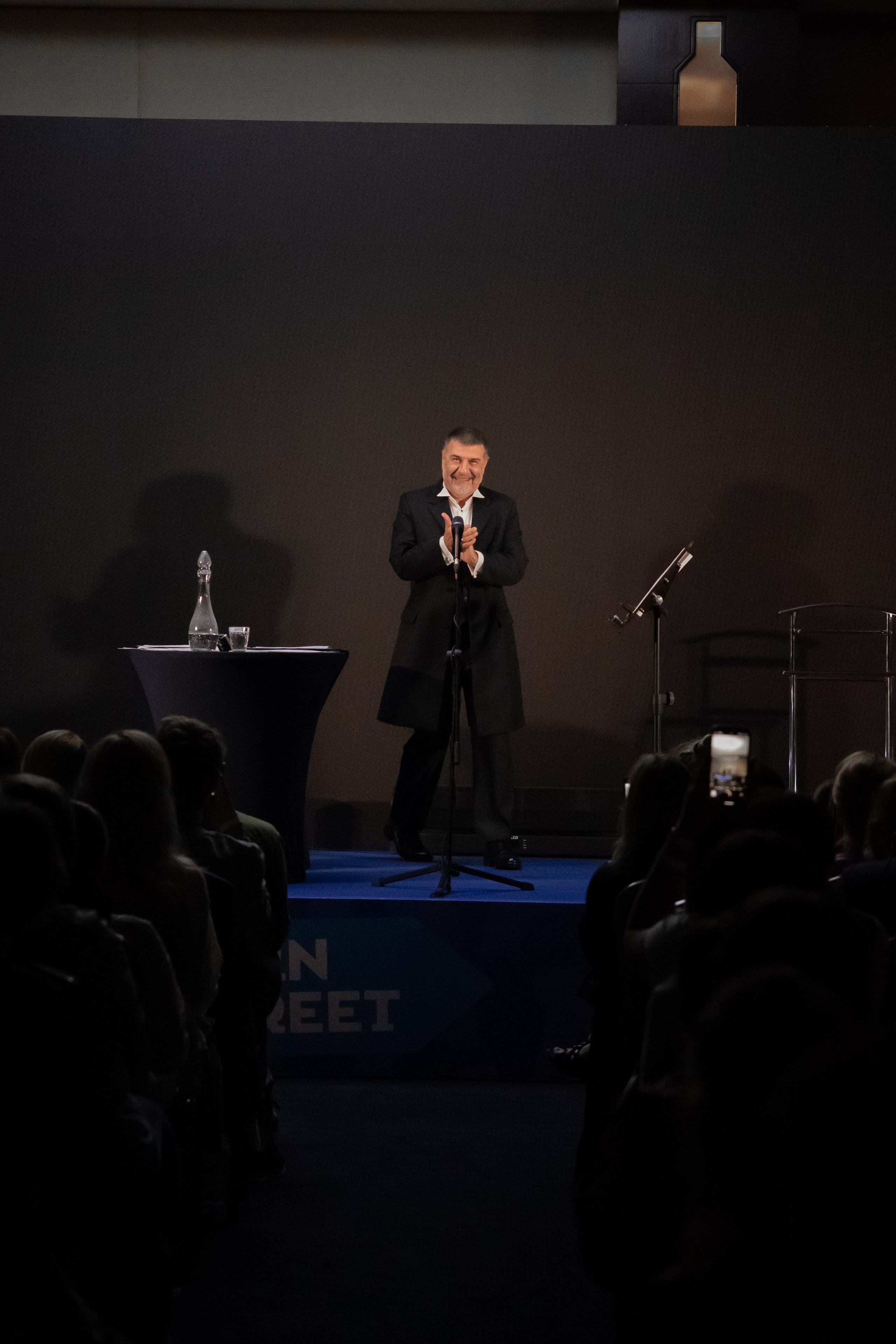 ЕВГЕНИЙ ГРИШКОВЕЦ [СПЕКТАКЛЬ]. Арина Тамочкина. Фотограф Краснодарю