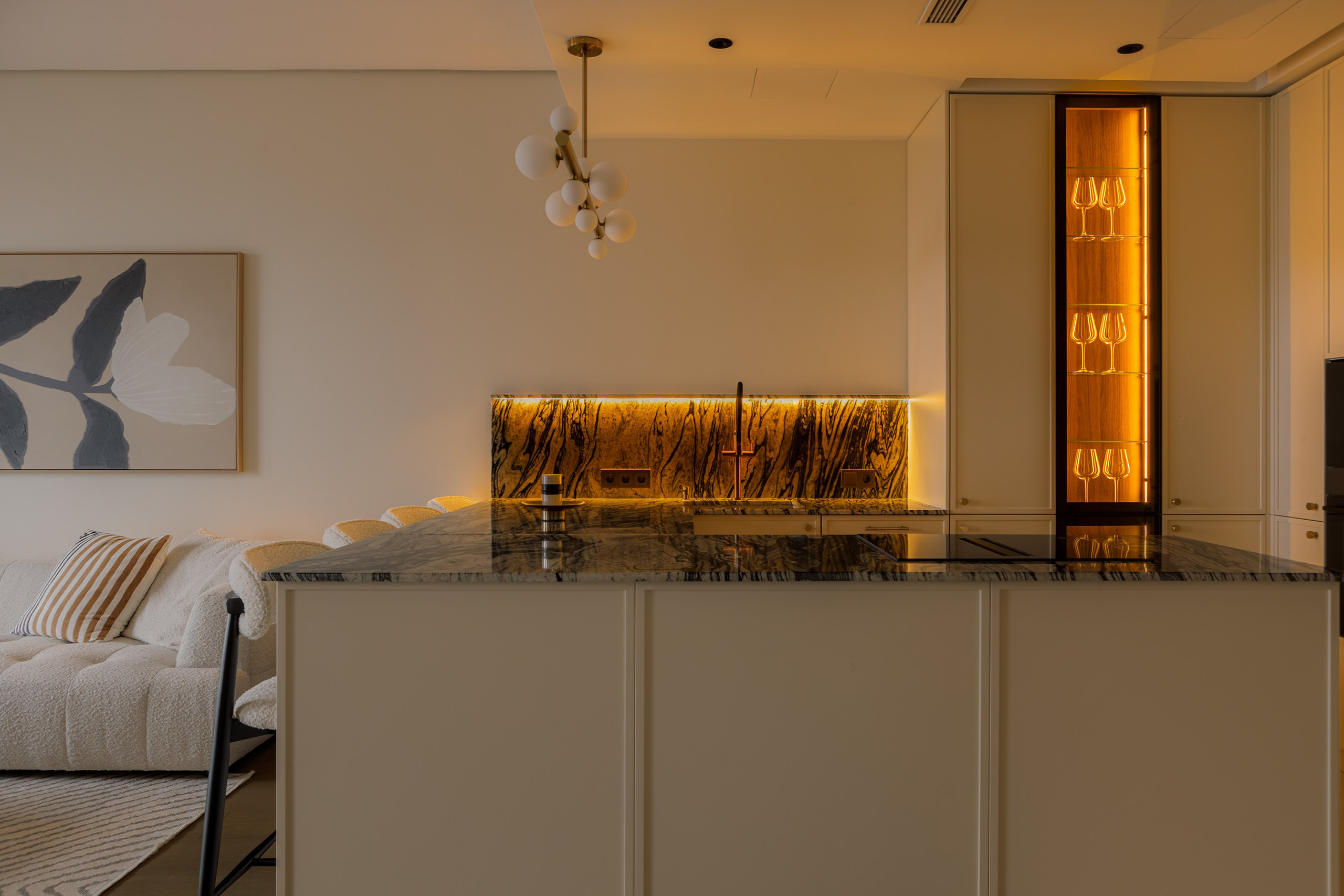 Дмитрий Гурьянов | 80 м². Фотограф Нелли Ларссон