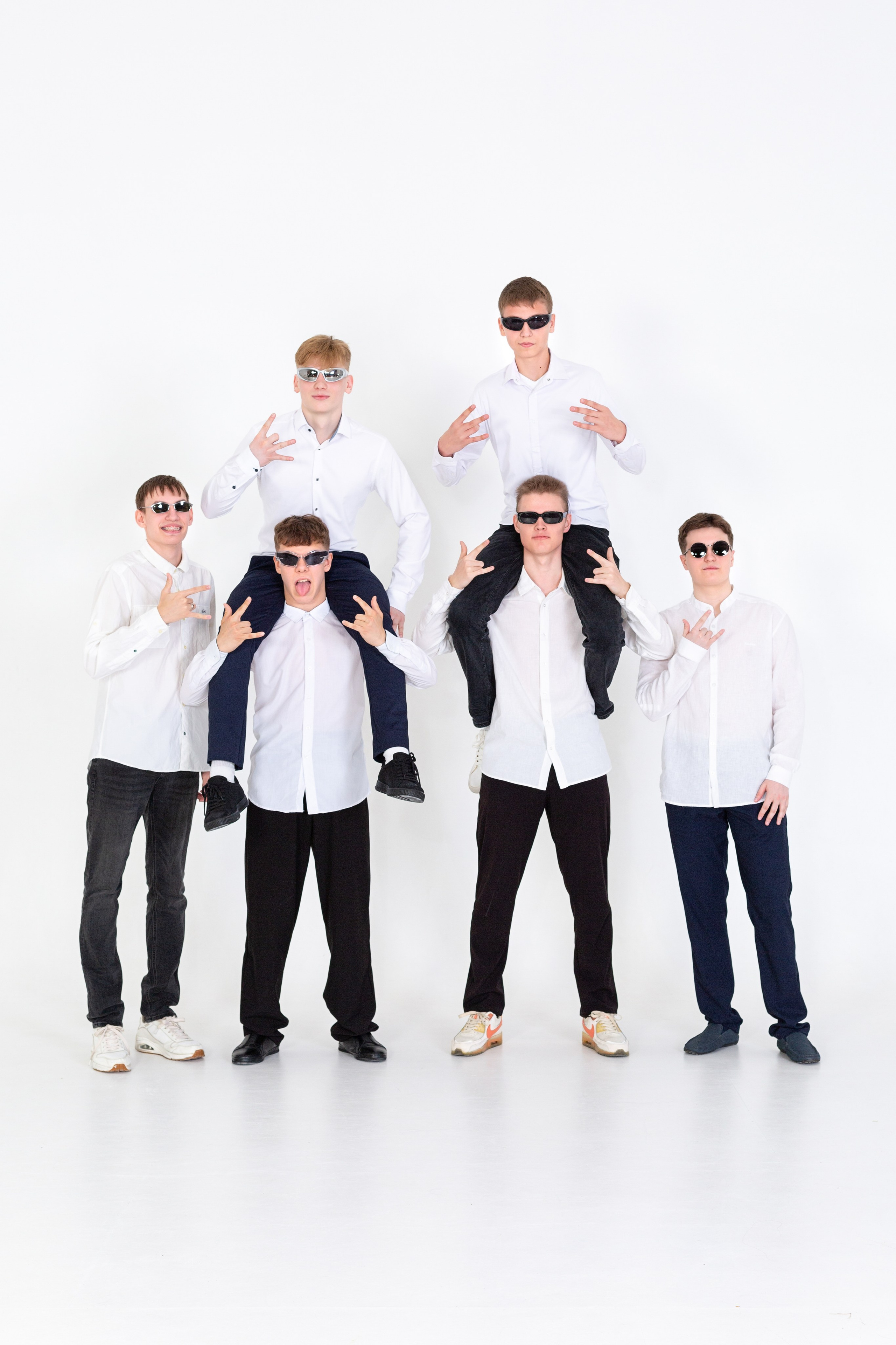 Фотоальбомы СТАРШЕКЛАССНИКИ. Студия «Фокус» детская фотография Ольги Поповой г. Бийск