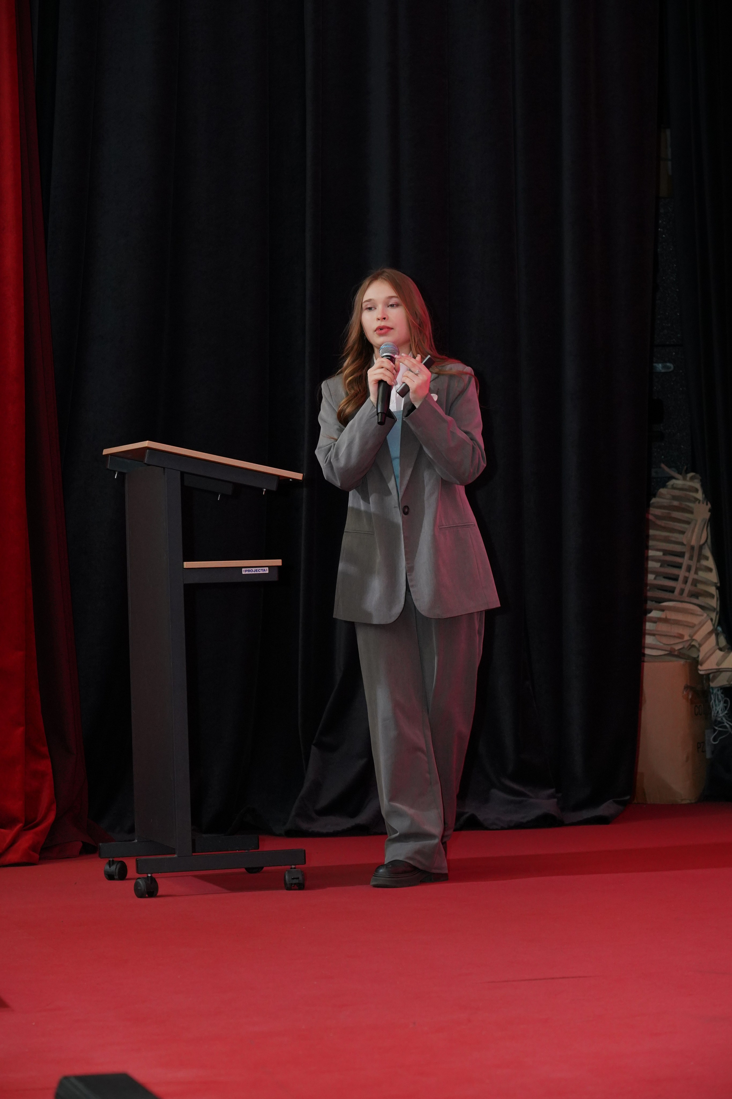 Фотограф на официальном мероприятии