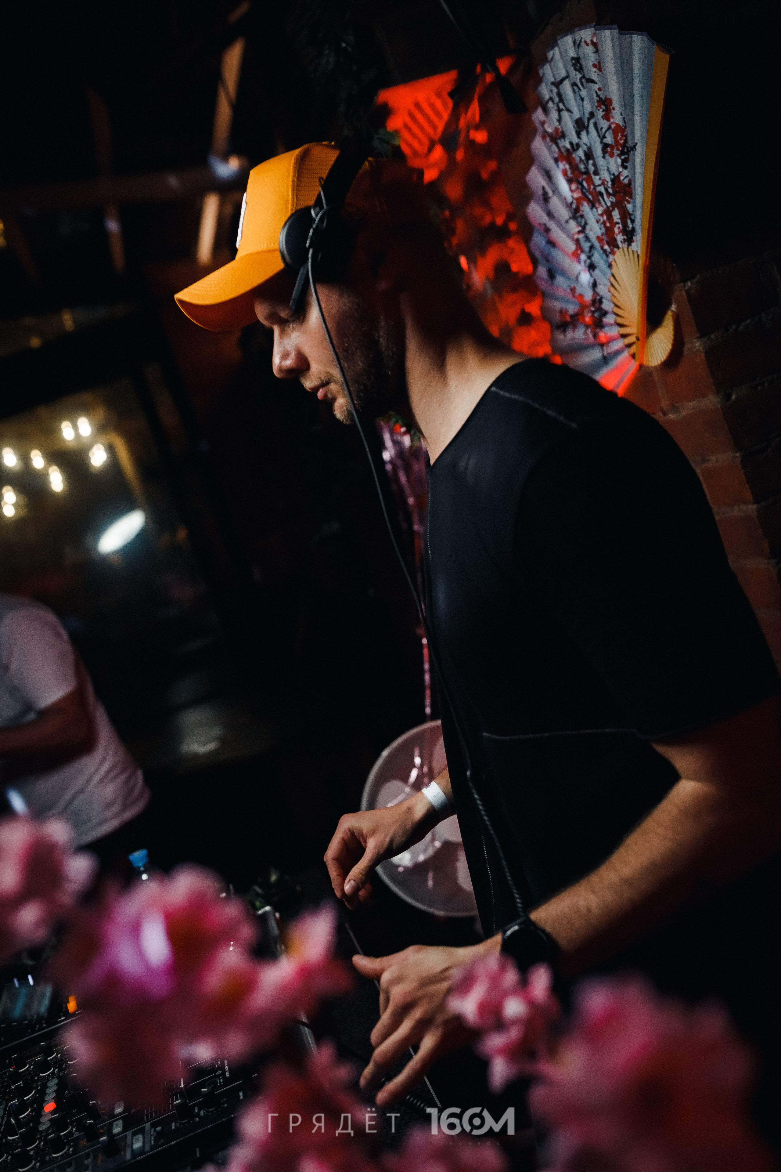 16 Om & Gryadet. Репортажный (клубный) фотограф в Москве