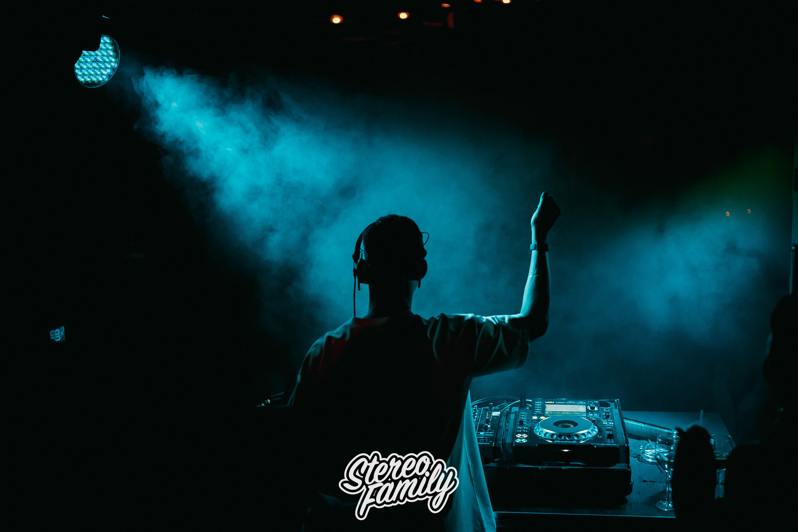 Stereoporno at Fantomas Rooftop. Репортажный (клубный) фотограф в Москве