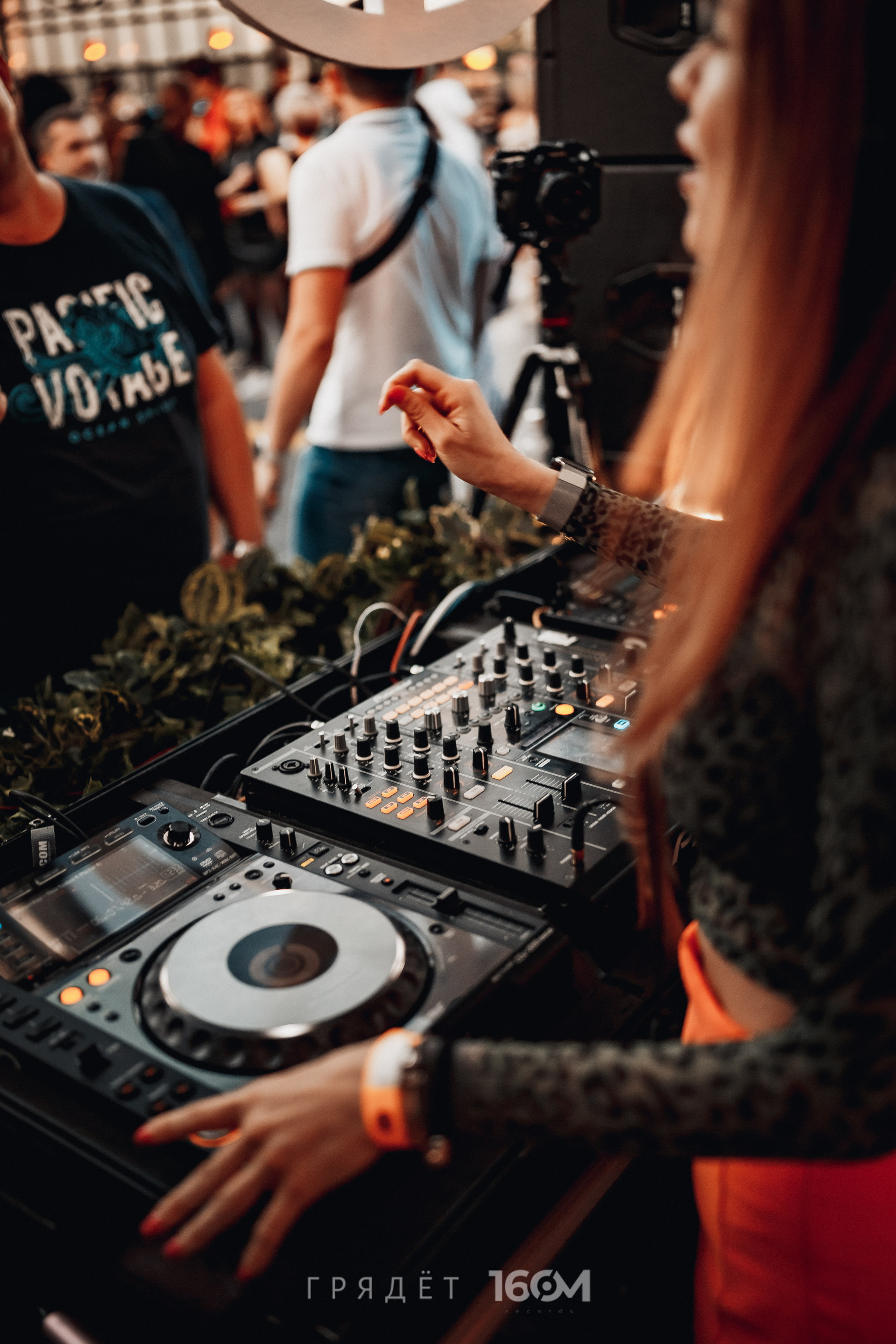 16 Om & Gryadet. Репортажный (клубный) фотограф в Москве