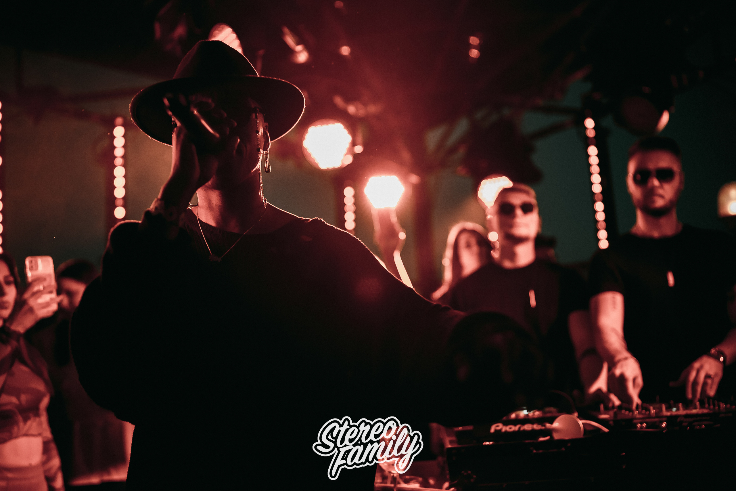 Stereoporno at Fantomas Rooftop. Репортажный (клубный) фотограф в Москве