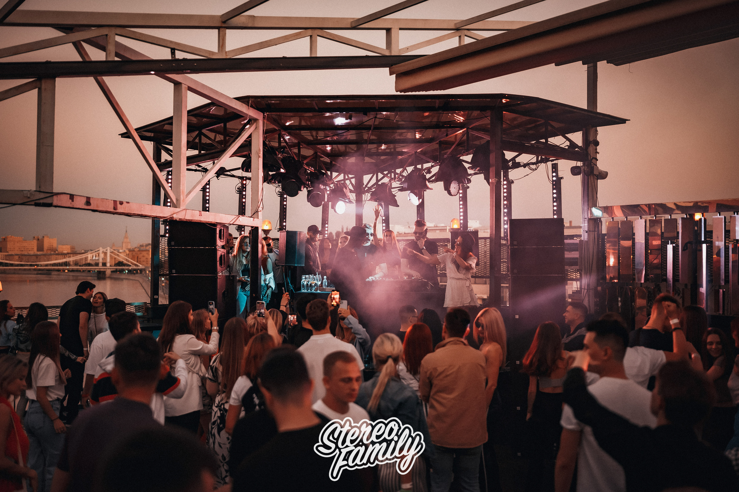 Stereoporno at Fantomas Rooftop. Репортажный (клубный) фотограф в Москве