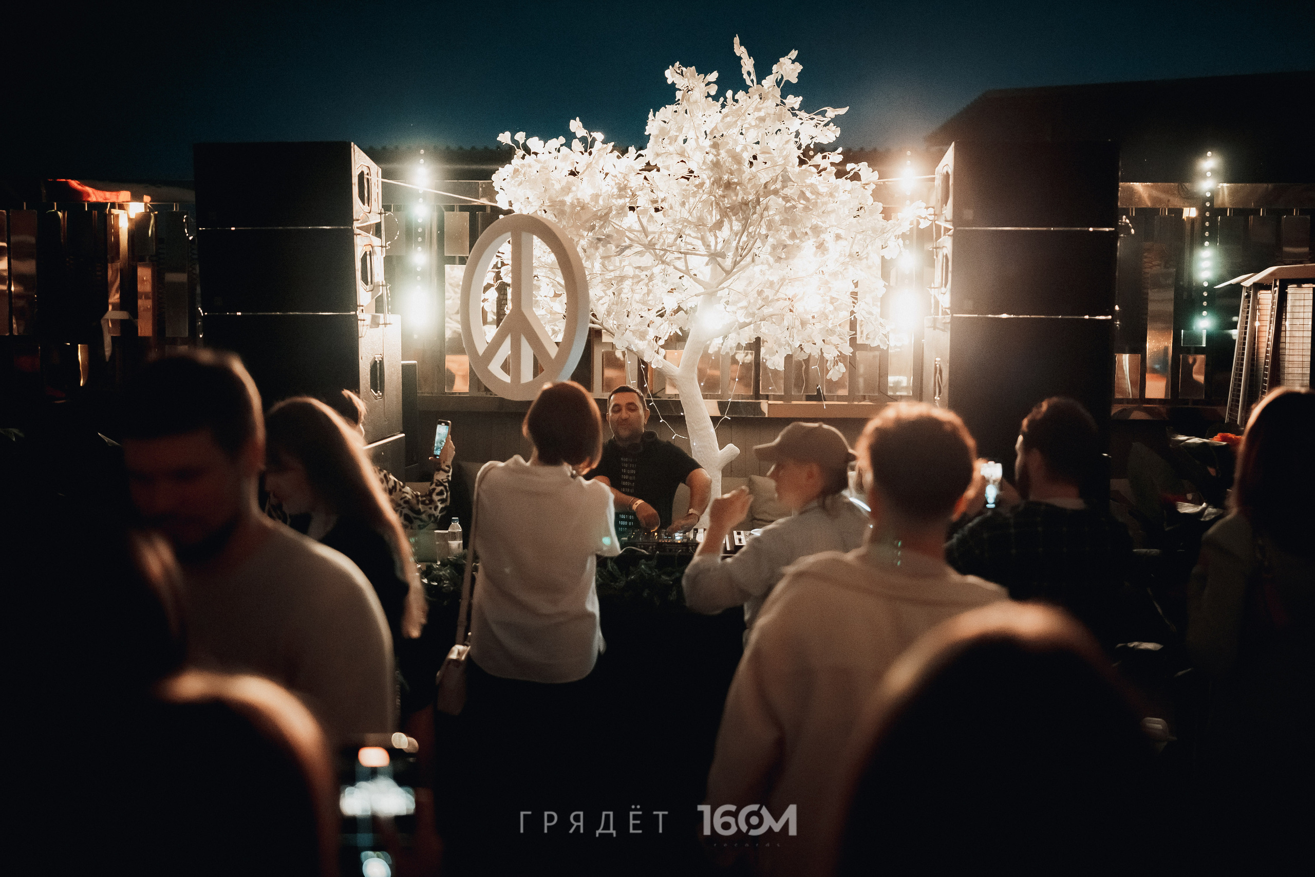 16 Om & Gryadet. Репортажный (клубный) фотограф в Москве