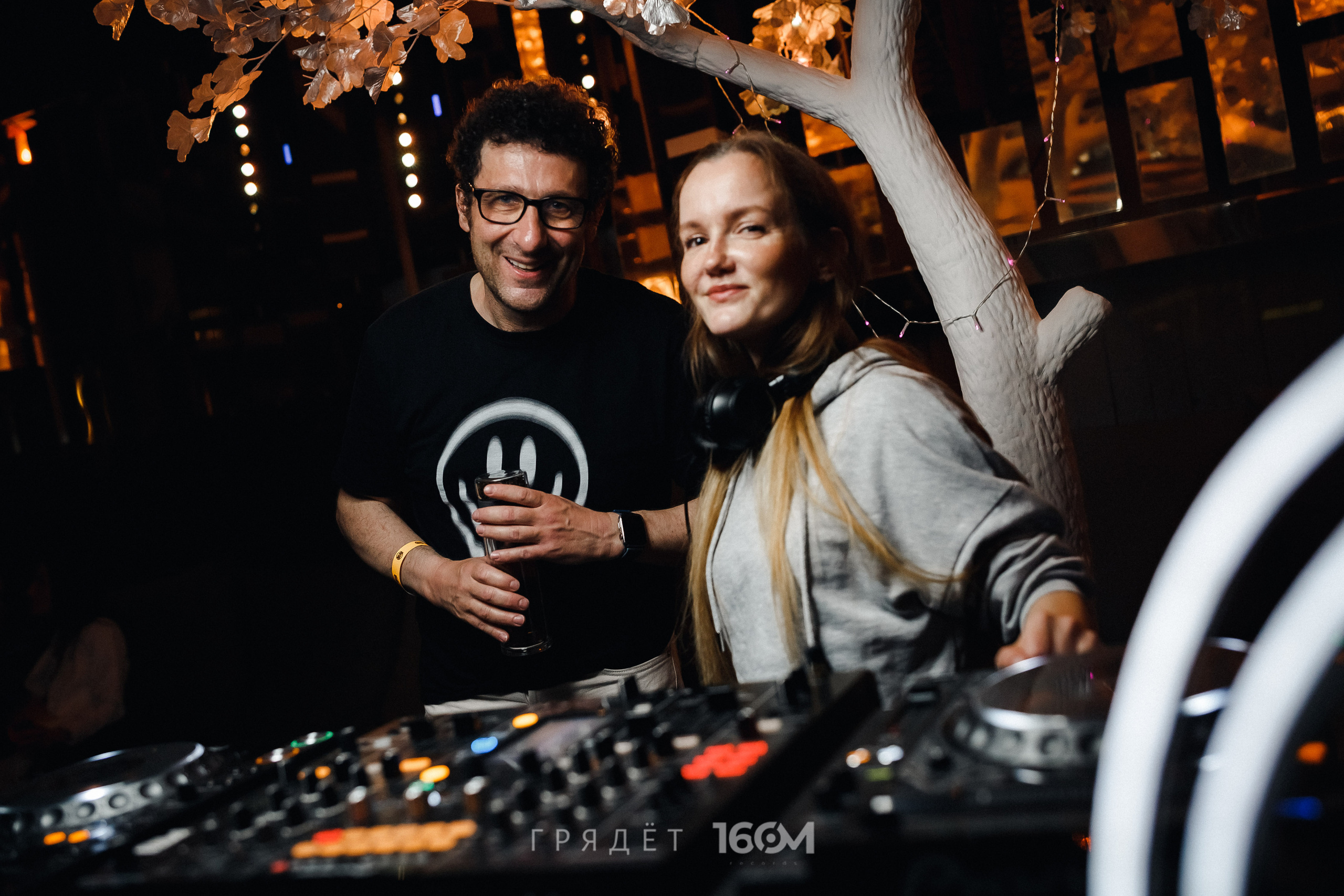 16 Om & Gryadet. Репортажный (клубный) фотограф в Москве