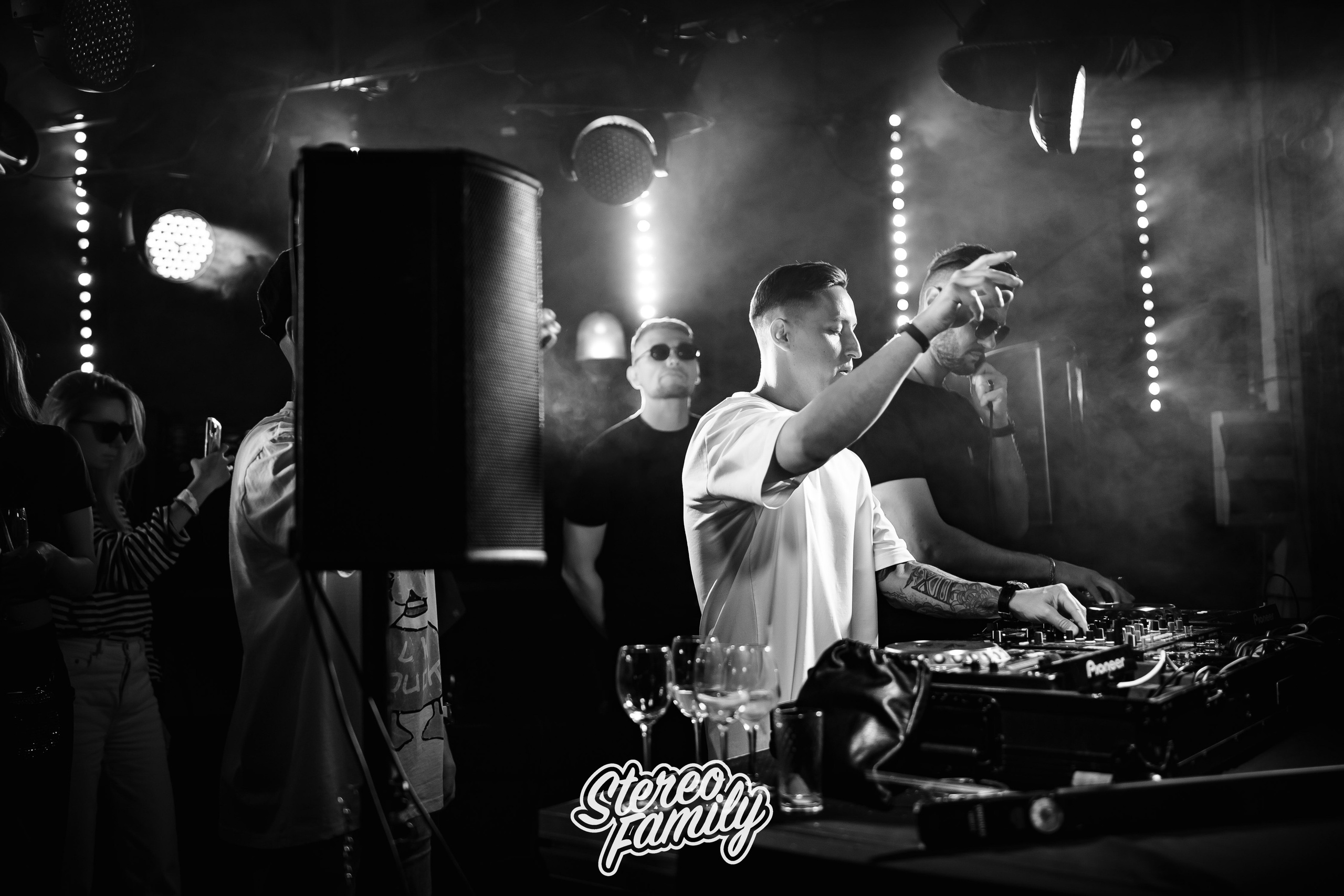 Stereoporno at Fantomas Rooftop. Репортажный (клубный) фотограф в Москве