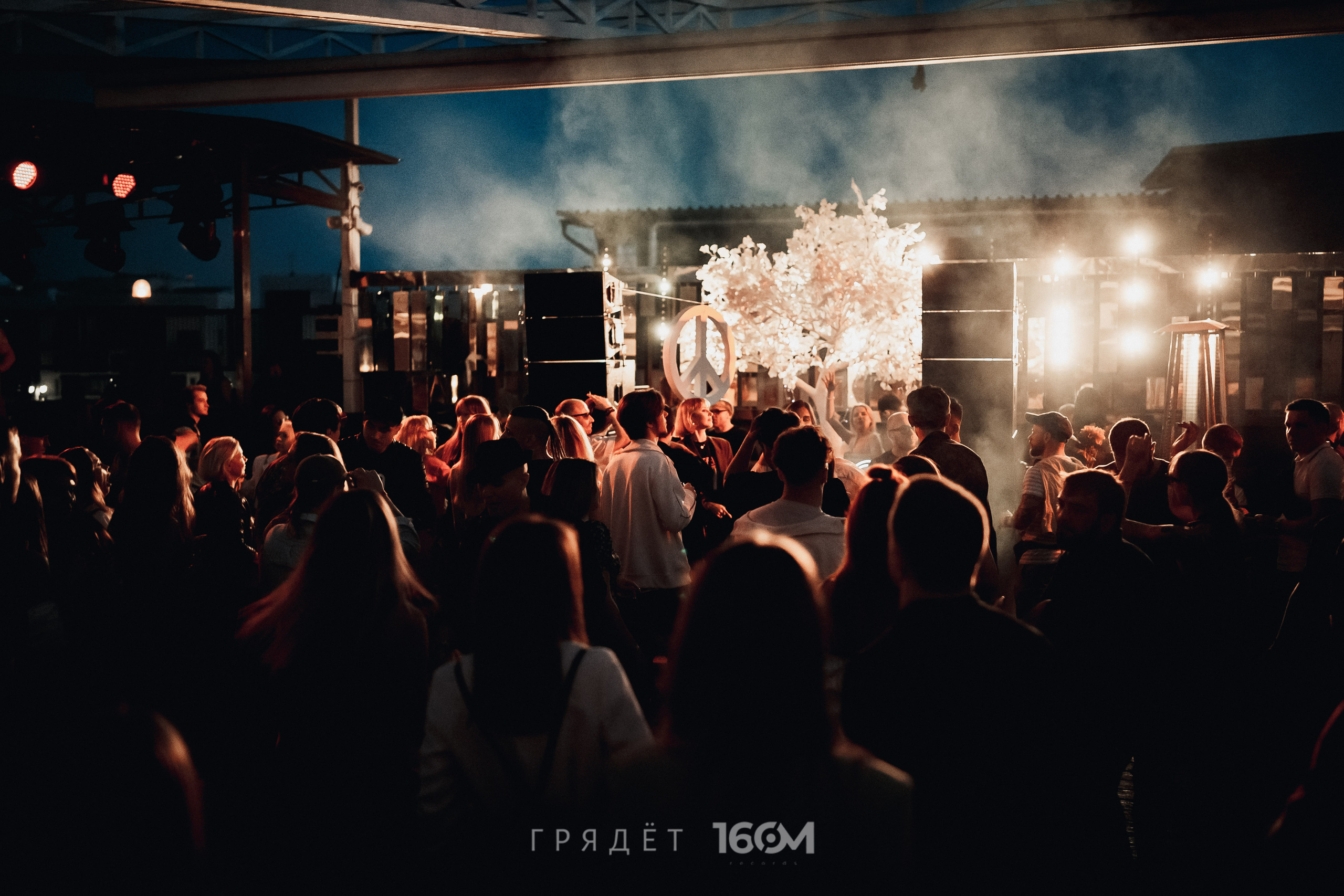 16 Om & Gryadet. Репортажный (клубный) фотограф в Москве