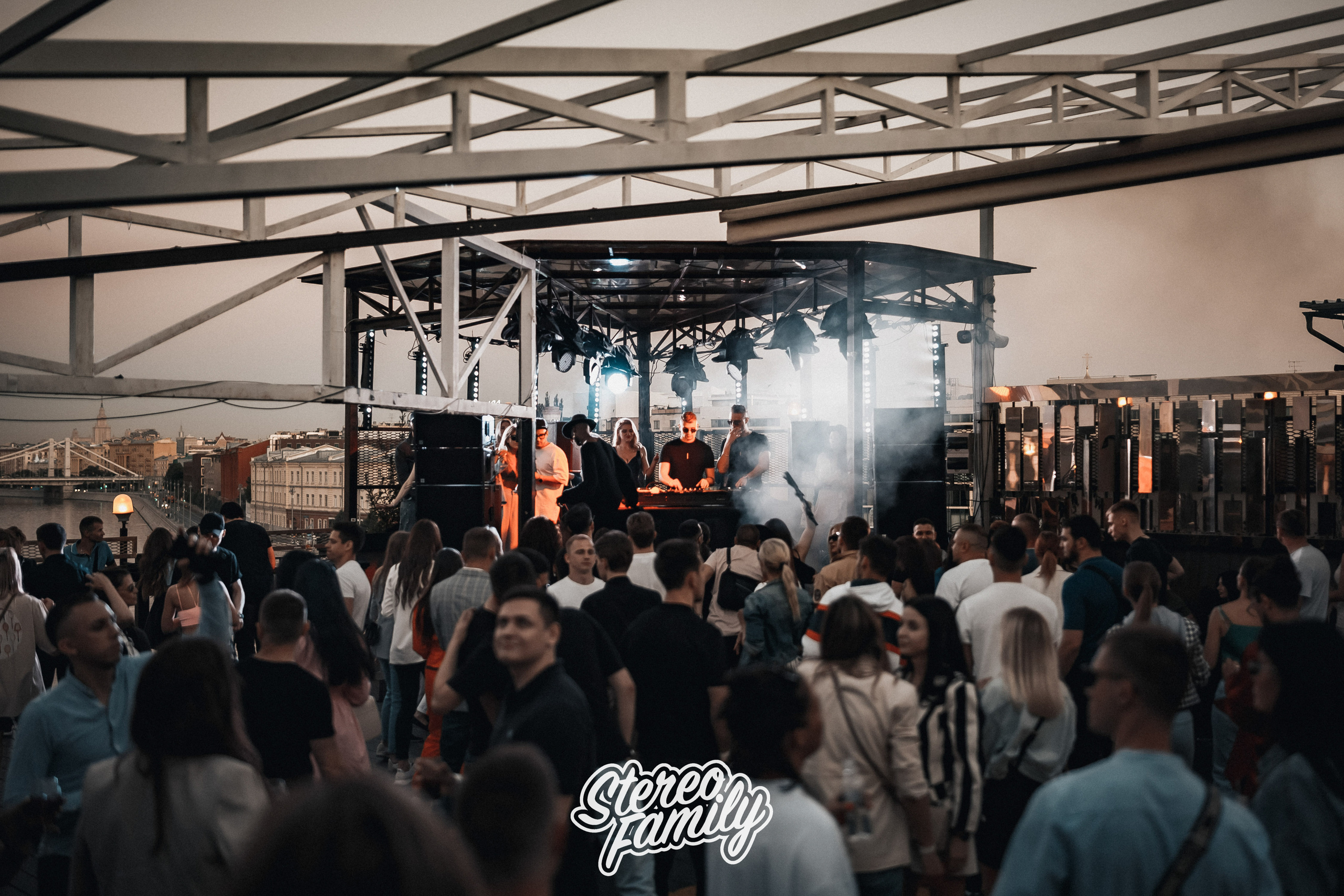 Stereoporno at Fantomas Rooftop. Репортажный (клубный) фотограф в Москве