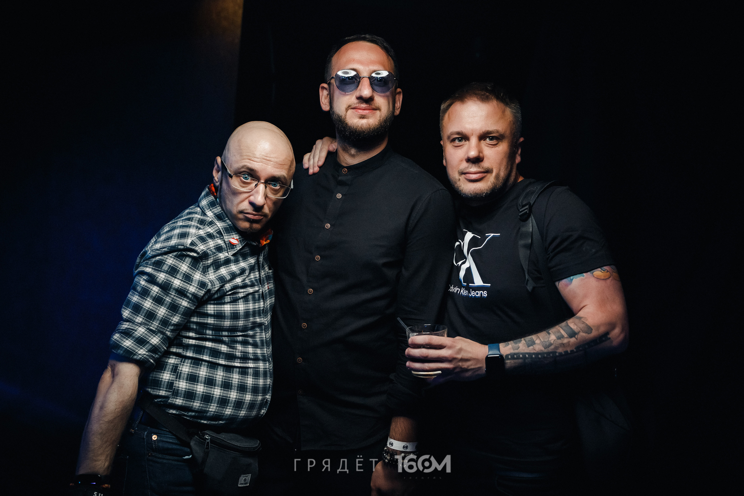 16 Om & Gryadet. Репортажный (клубный) фотограф в Москве