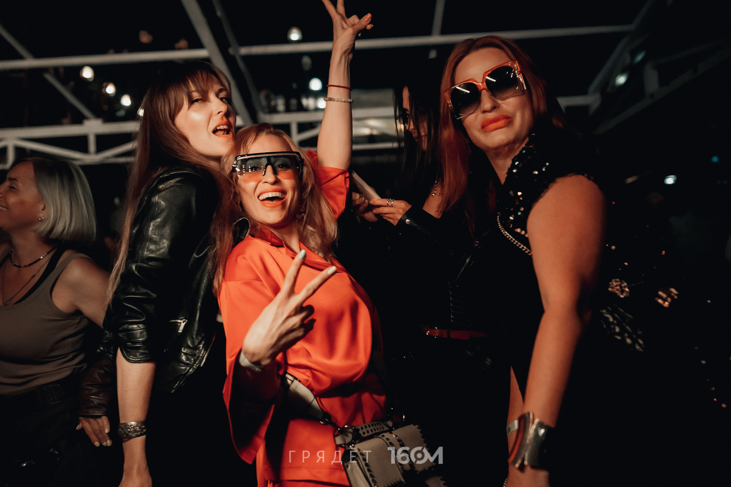 16 Om & Gryadet. Репортажный (клубный) фотограф в Москве