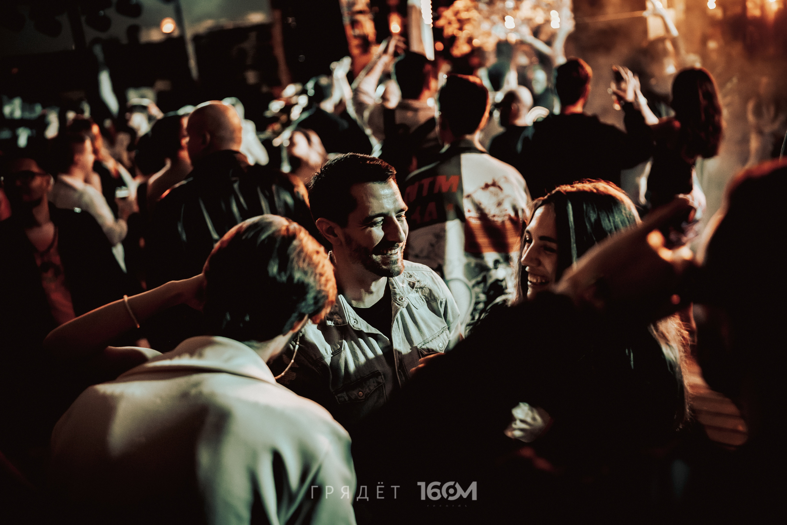 16 Om & Gryadet. Репортажный (клубный) фотограф в Москве