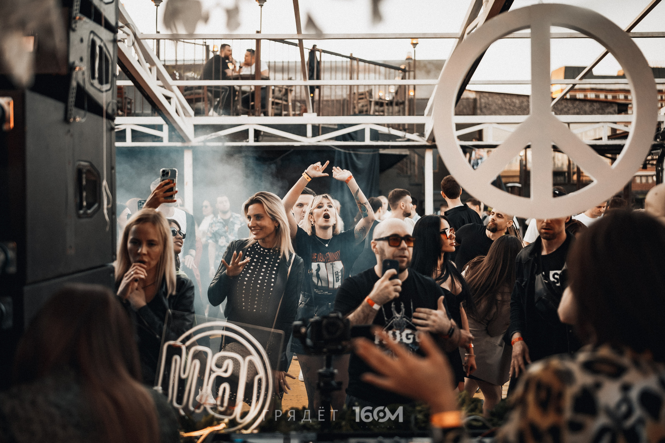 16 Om & Gryadet. Репортажный (клубный) фотограф в Москве