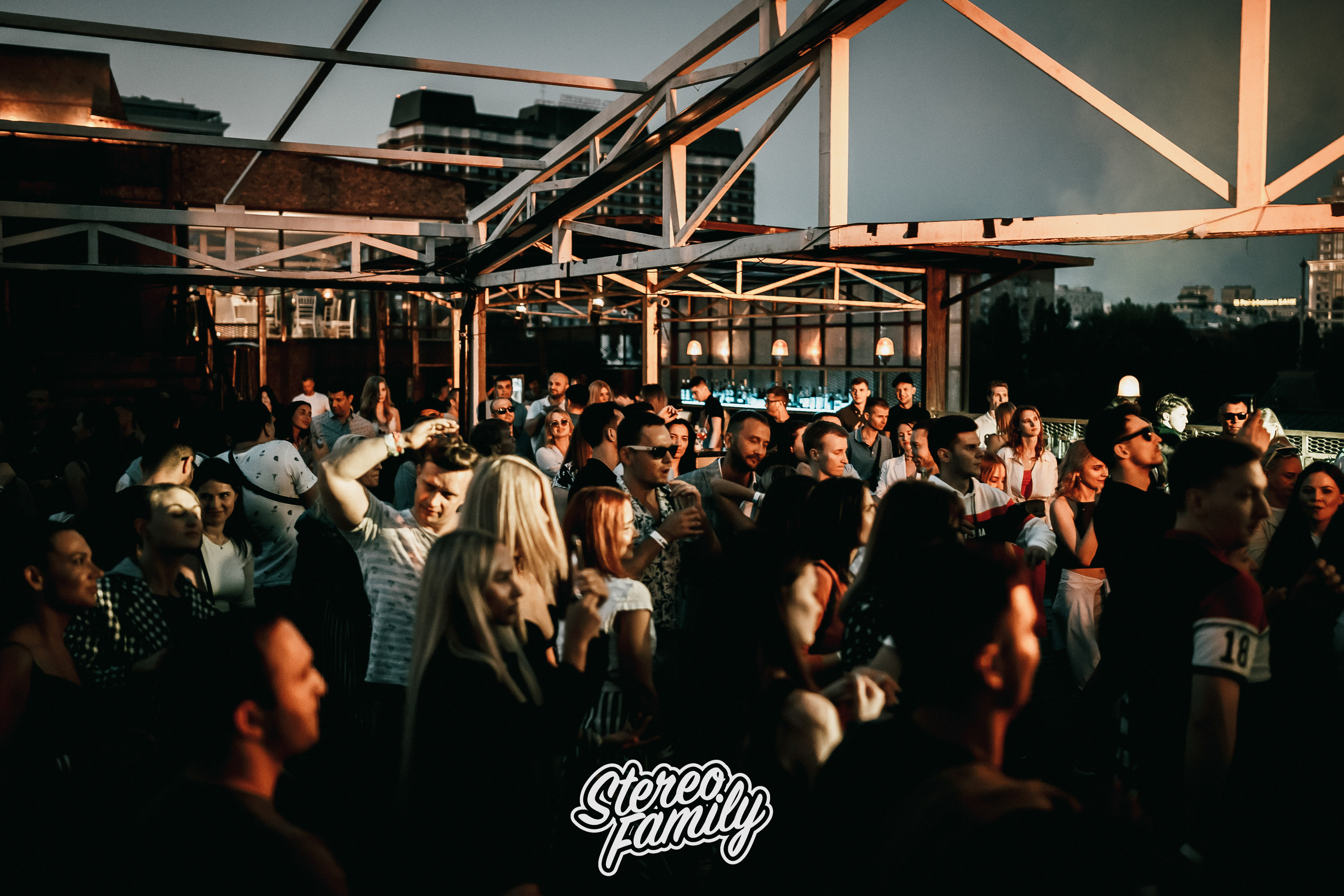 Stereoporno at Fantomas Rooftop. Репортажный (клубный) фотограф в Москве