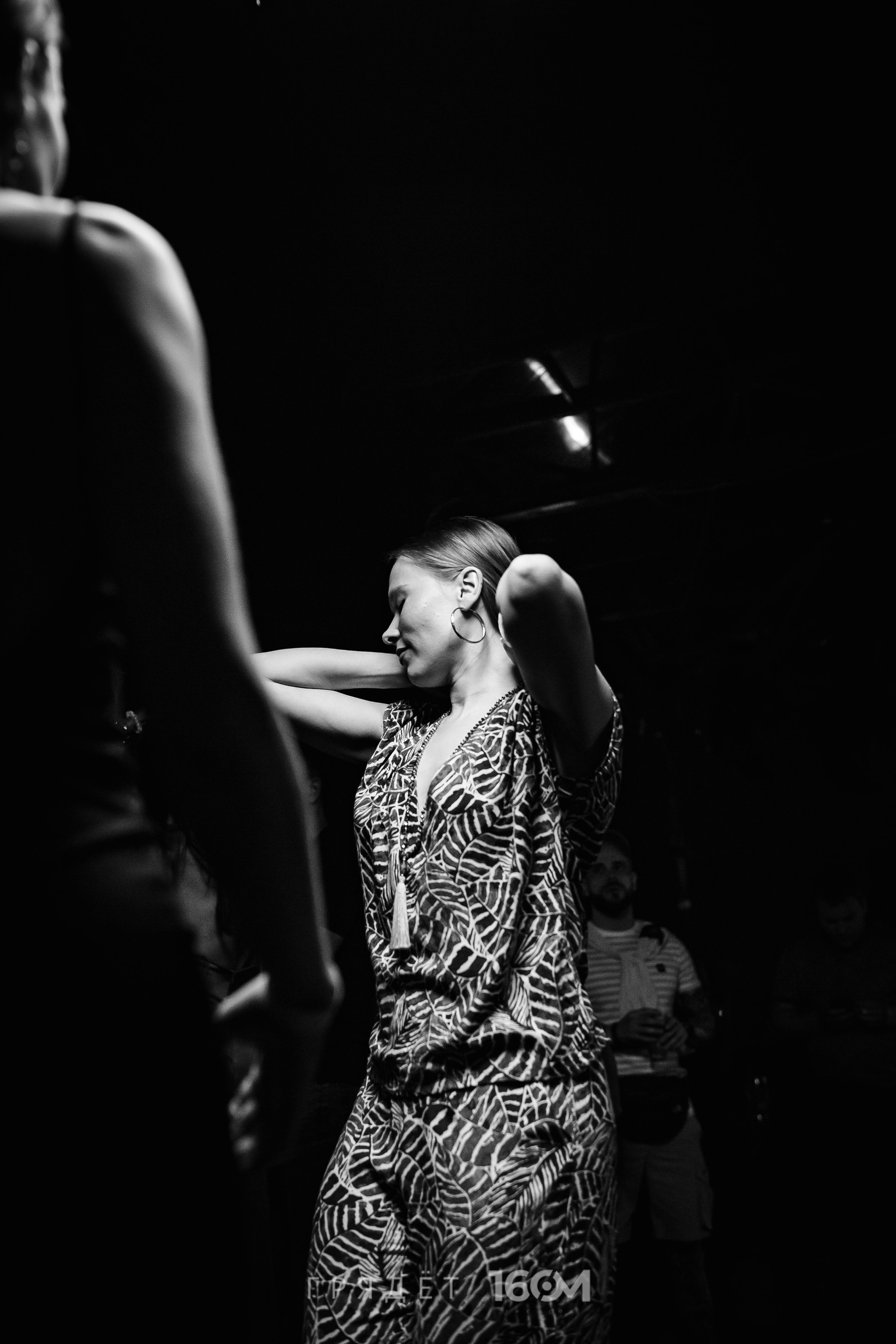 16 Om & Gryadet. Репортажный (клубный) фотограф в Москве