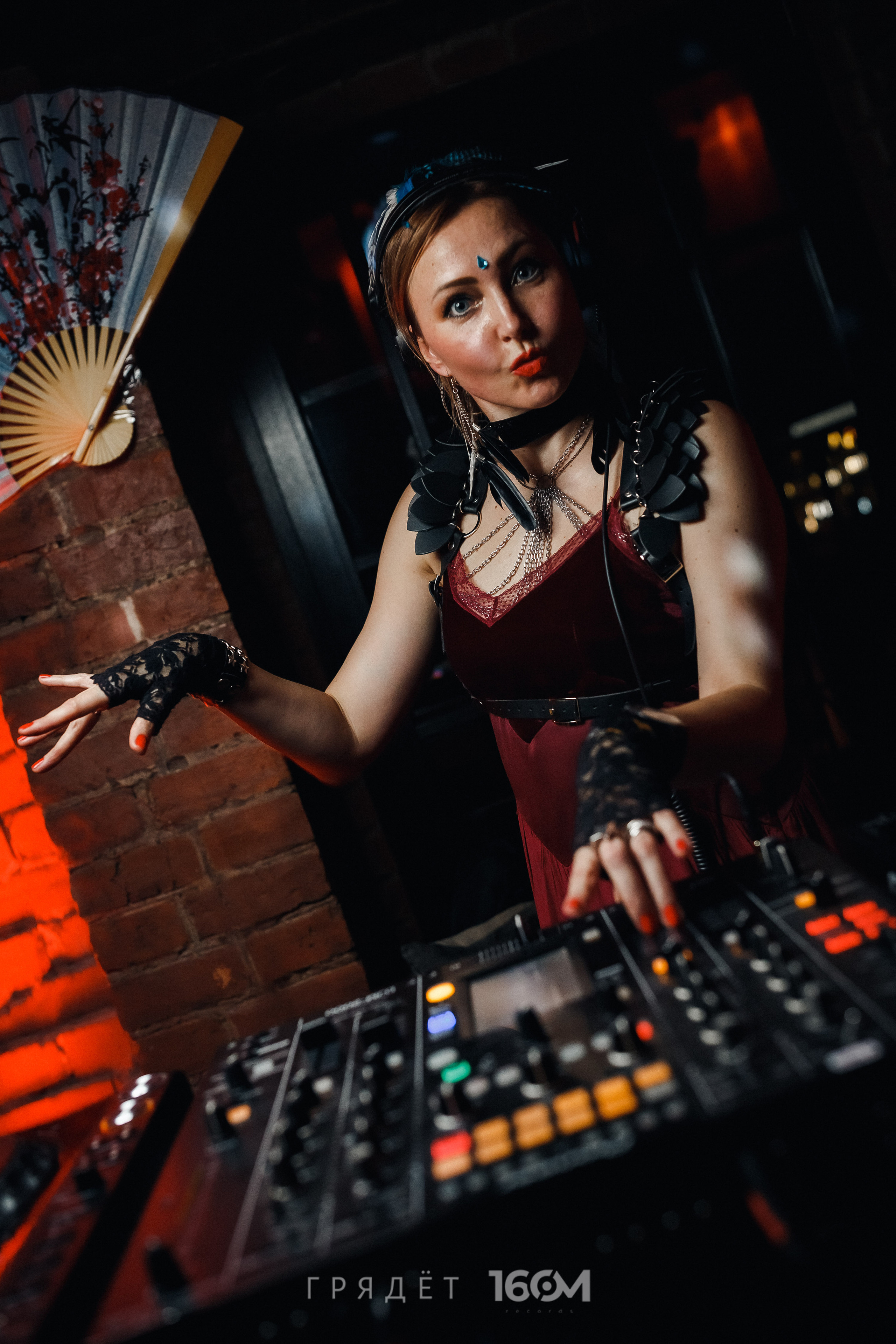 16 Om & Gryadet. Репортажный (клубный) фотограф в Москве