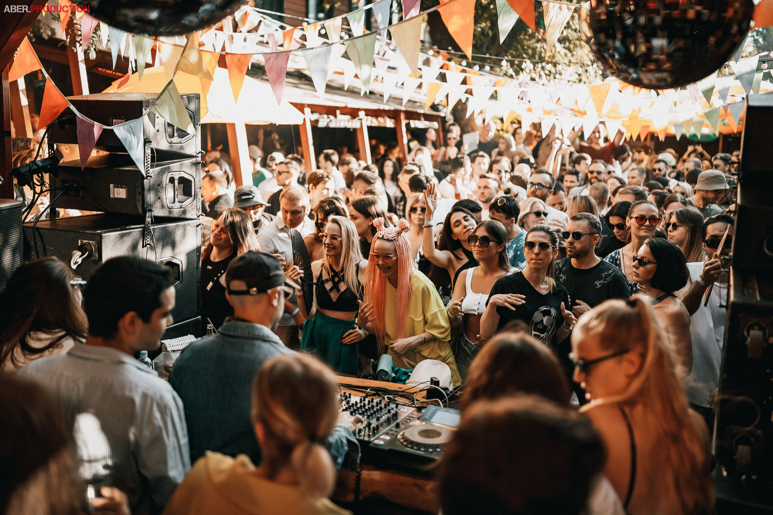 Applique 5_YEARS. Club Reportage Photographer in Moscow