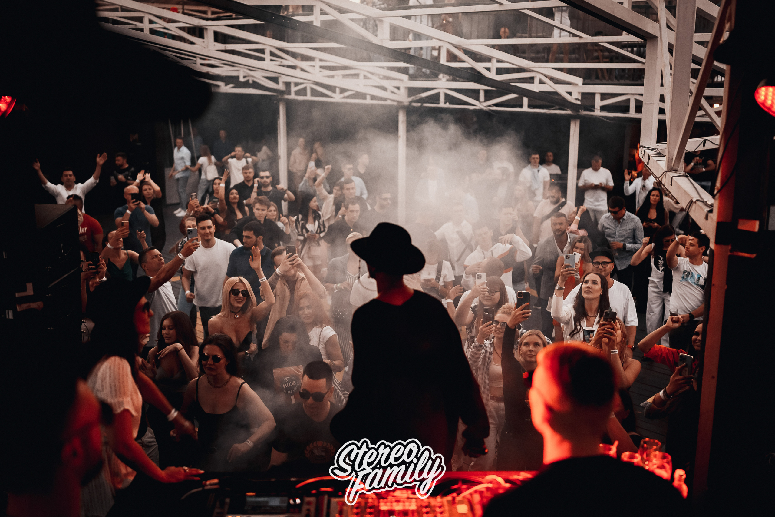 Stereoporno at Fantomas Rooftop. Репортажный (клубный) фотограф в Москве