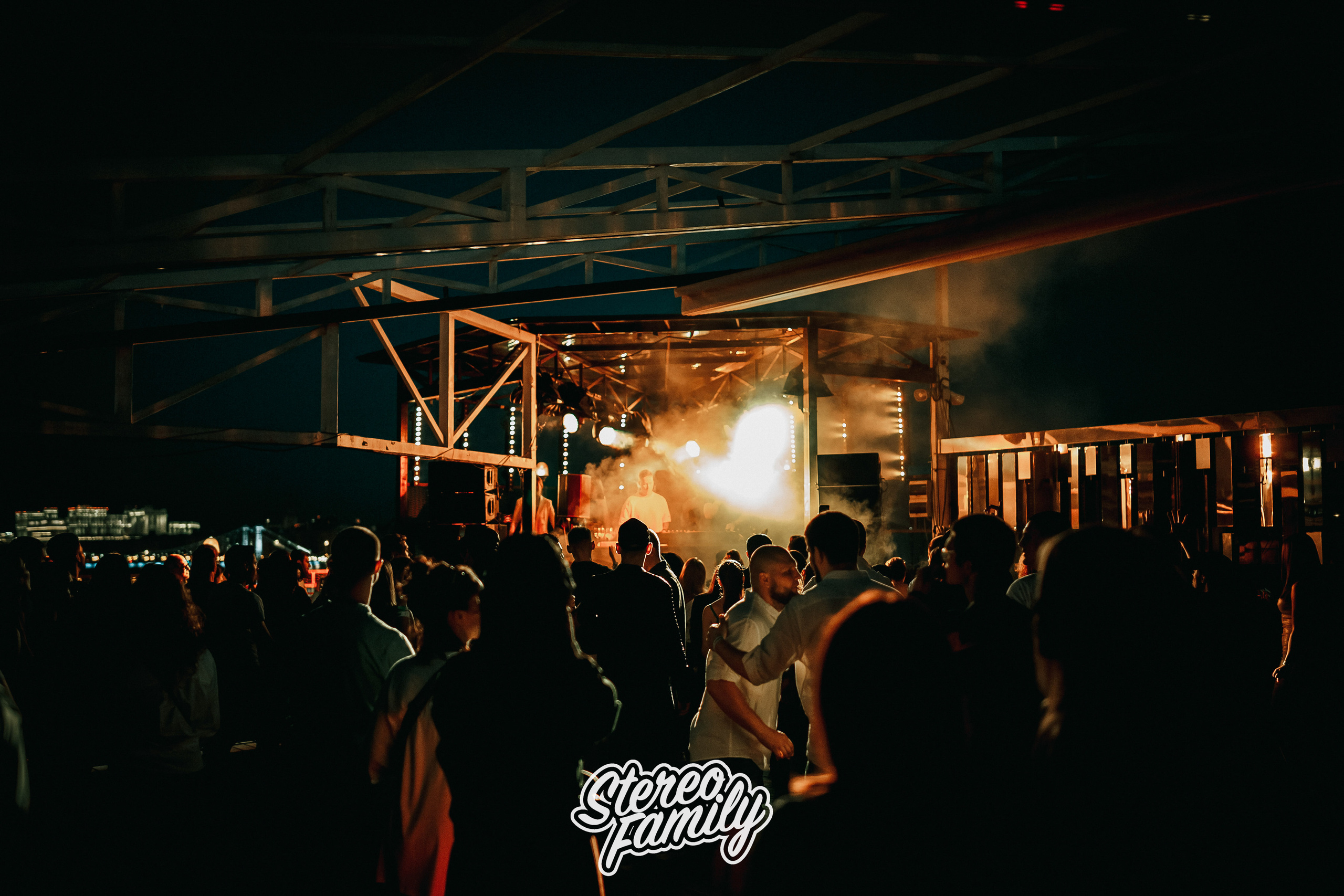Stereoporno at Fantomas Rooftop. Репортажный (клубный) фотограф в Москве