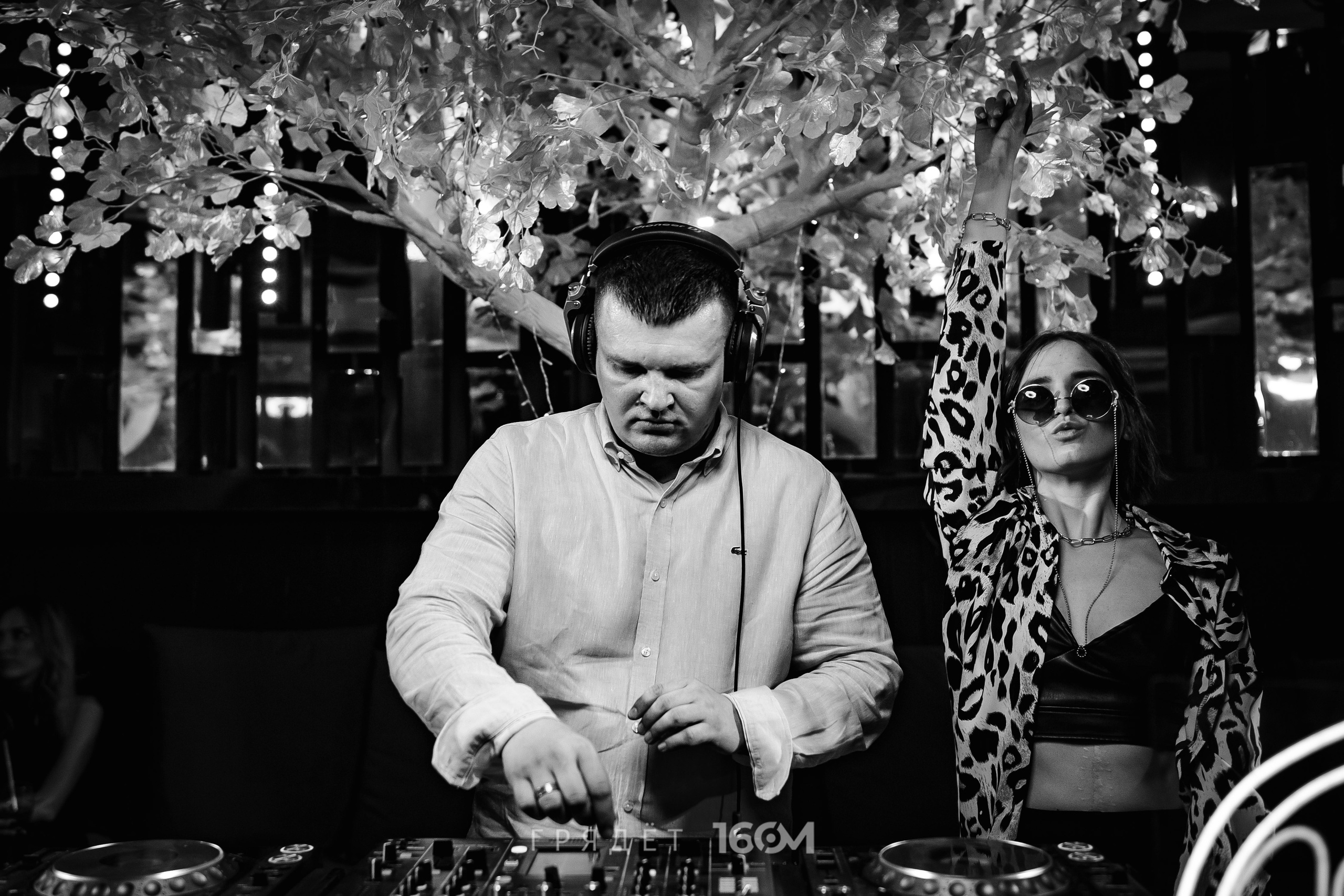 16 Om & Gryadet. Репортажный (клубный) фотограф в Москве