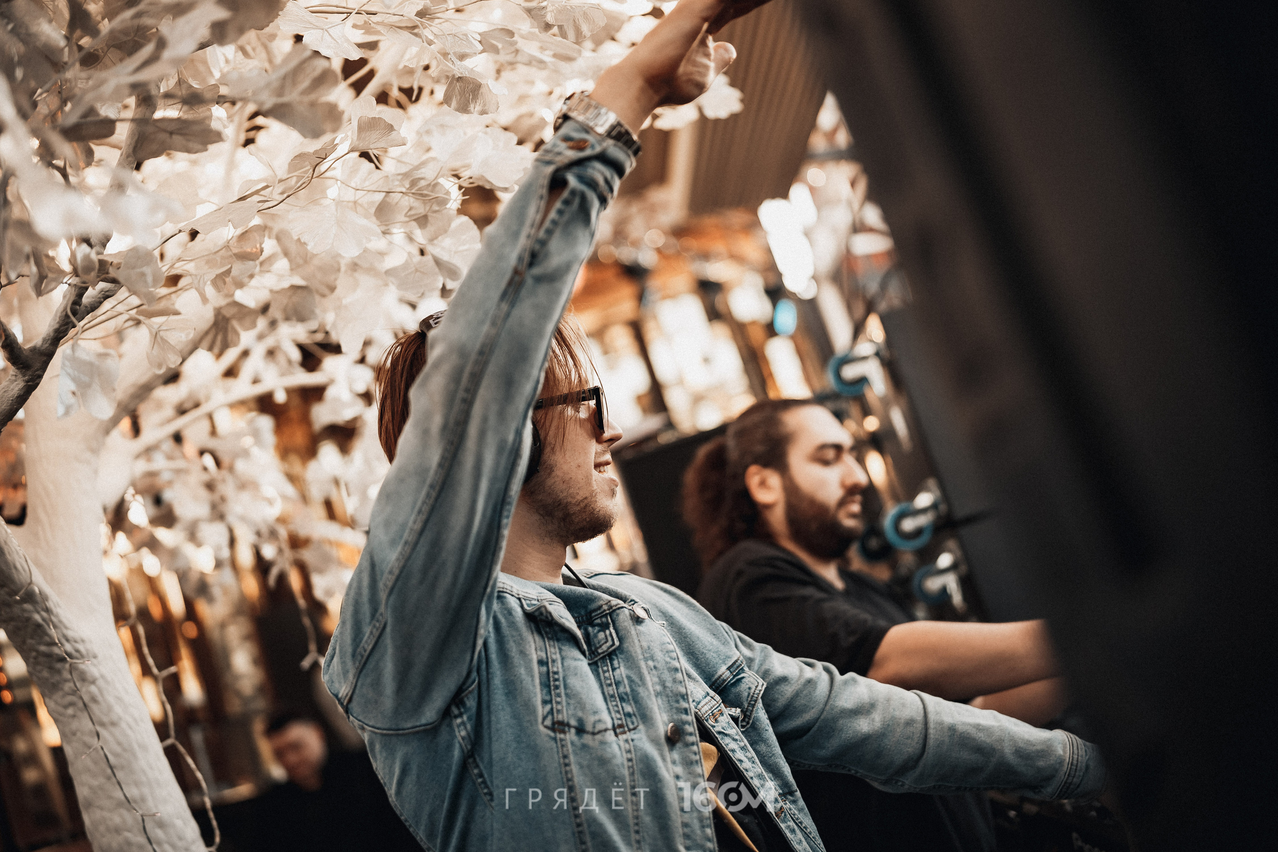 16 Om & Gryadet. Репортажный (клубный) фотограф в Москве