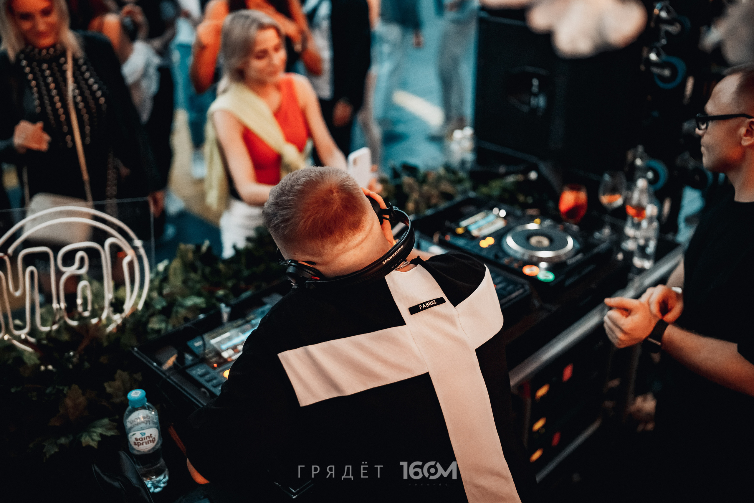 16 Om & Gryadet. Репортажный (клубный) фотограф в Москве