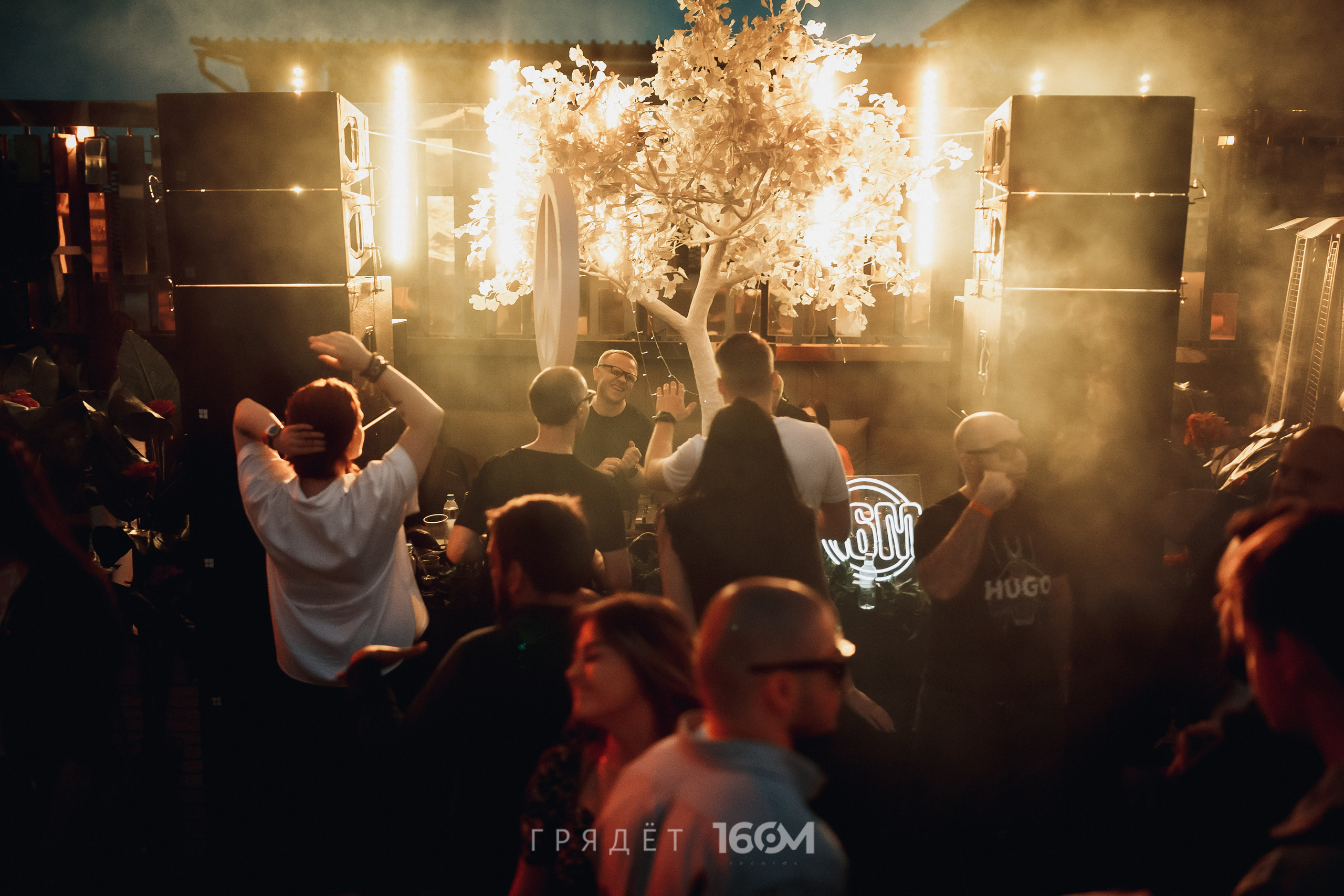 16 Om & Gryadet. Репортажный (клубный) фотограф в Москве