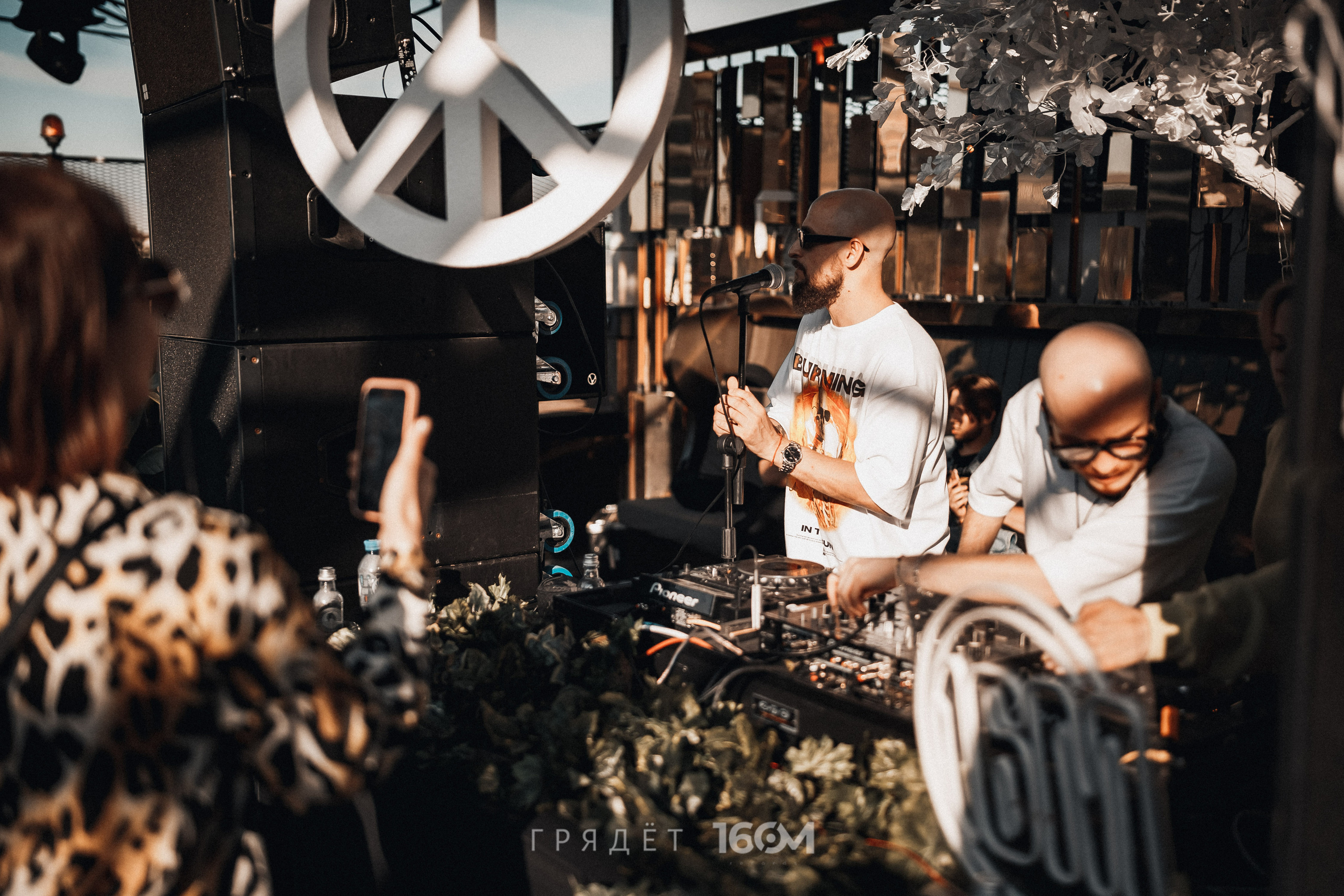 16 Om & Gryadet. Репортажный (клубный) фотограф в Москве