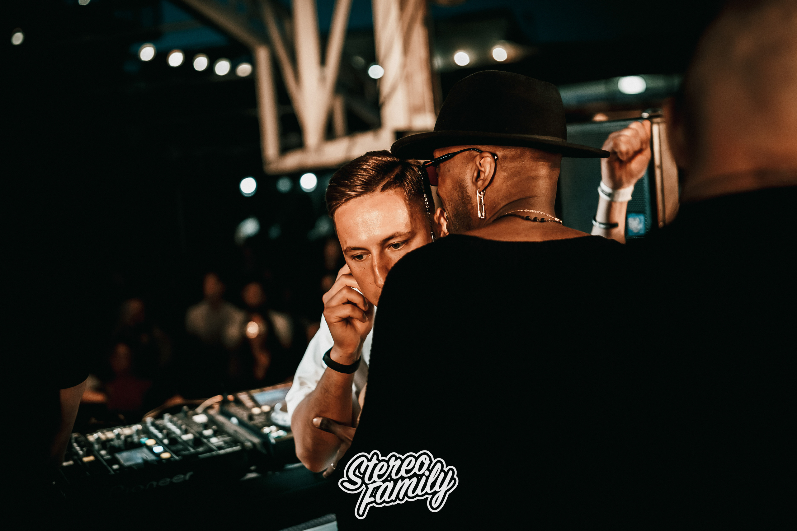 Stereoporno at Fantomas Rooftop. Репортажный (клубный) фотограф в Москве