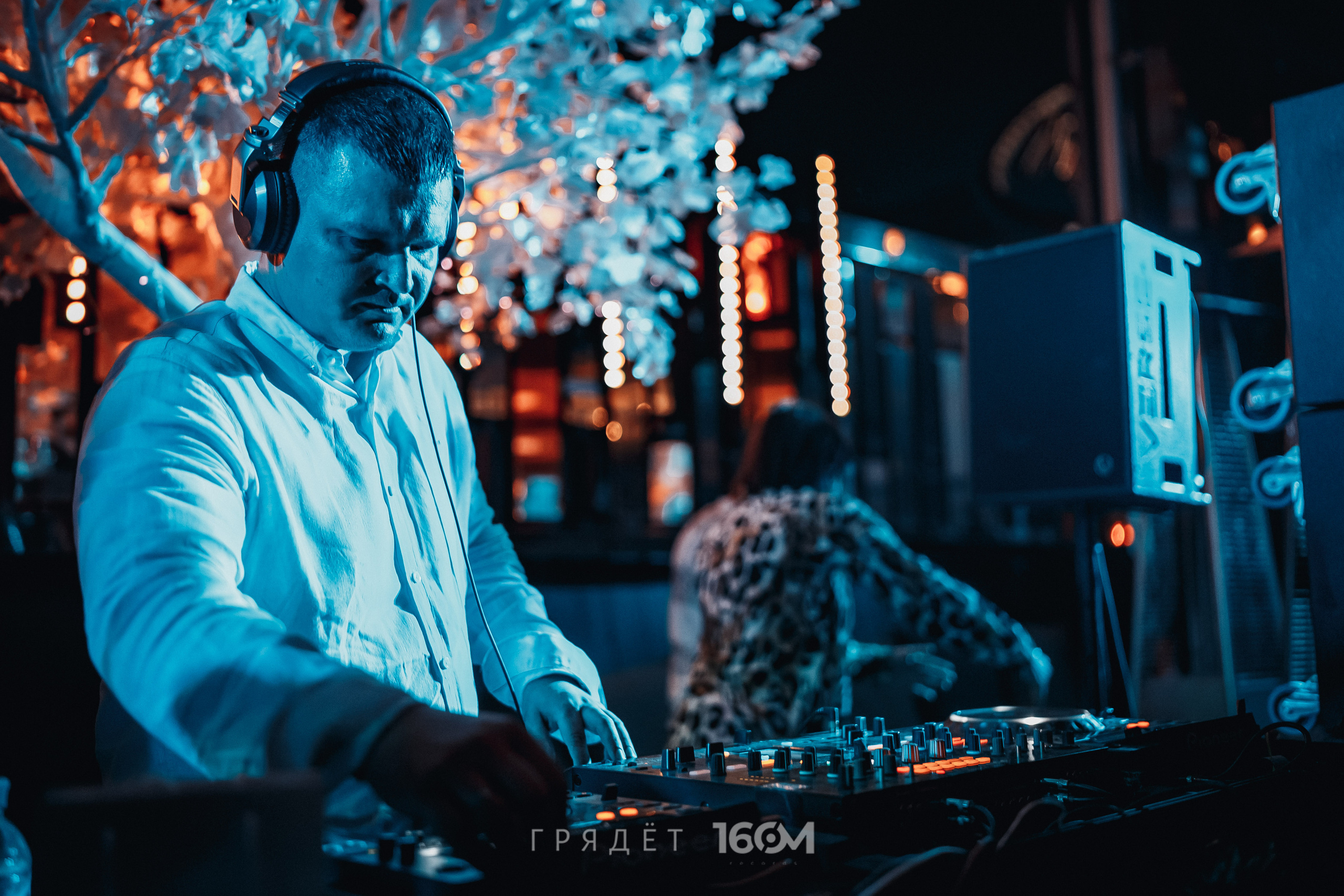 16 Om & Gryadet. Репортажный (клубный) фотограф в Москве