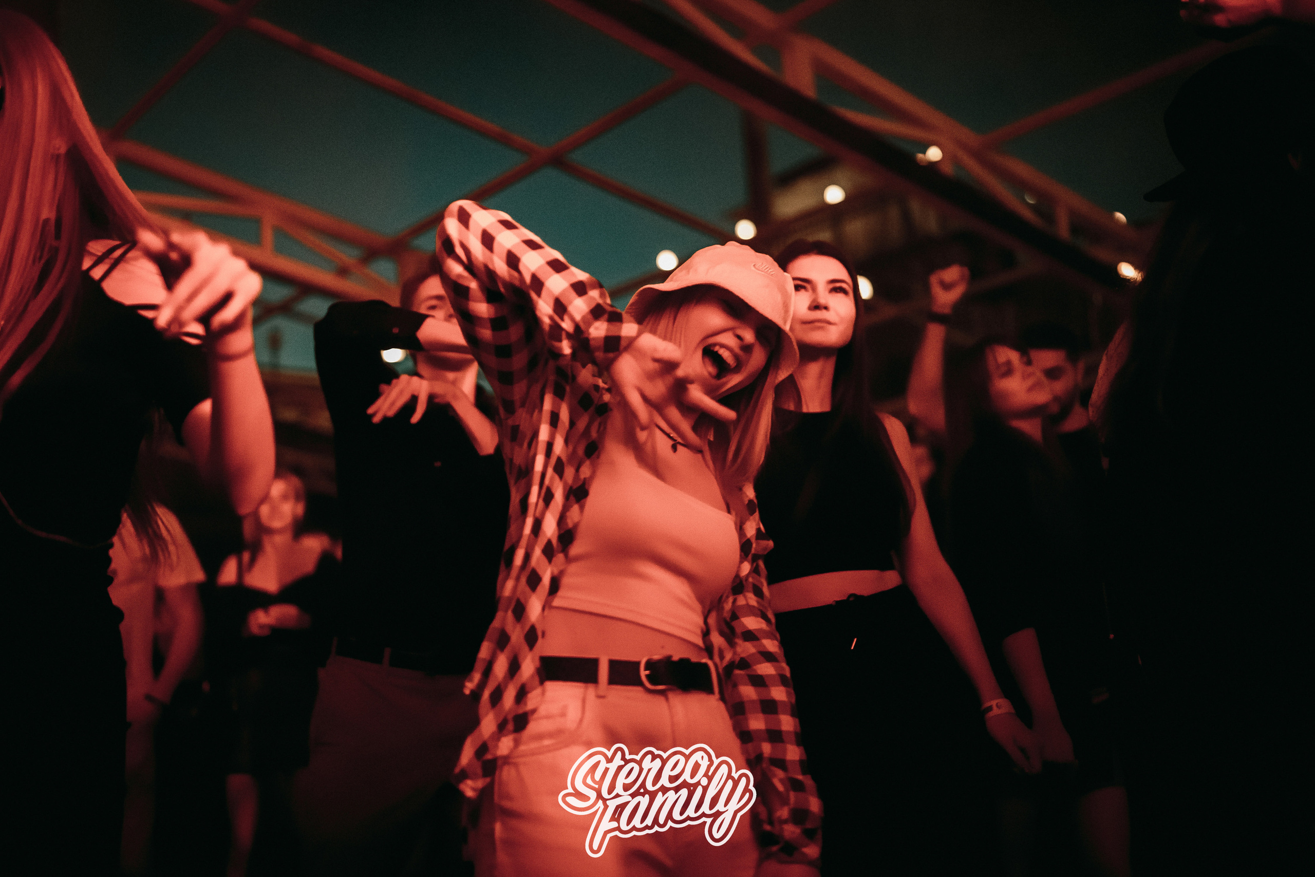 Stereoporno at Fantomas Rooftop. Репортажный (клубный) фотограф в Москве