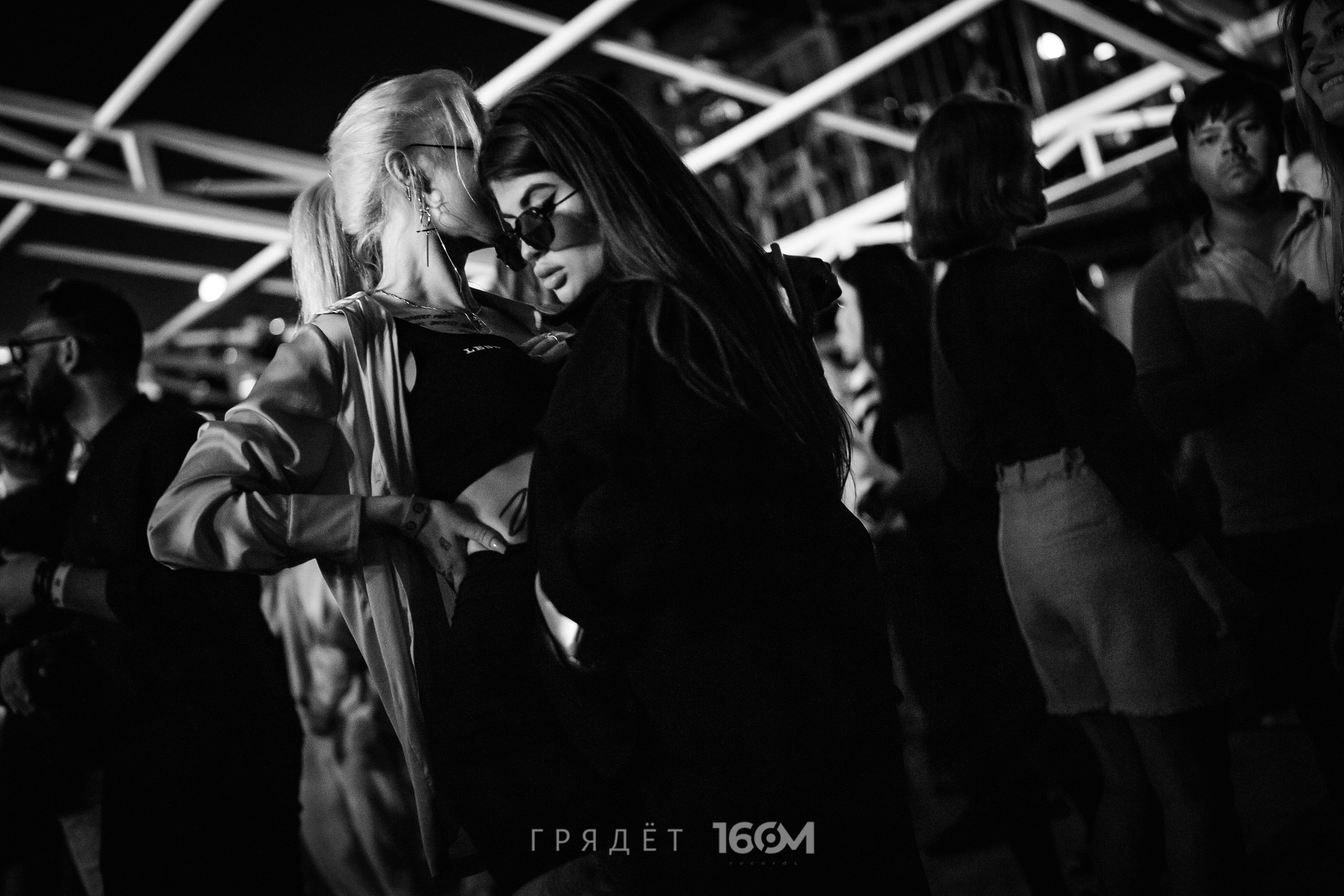 16 Om & Gryadet. Репортажный (клубный) фотограф в Москве