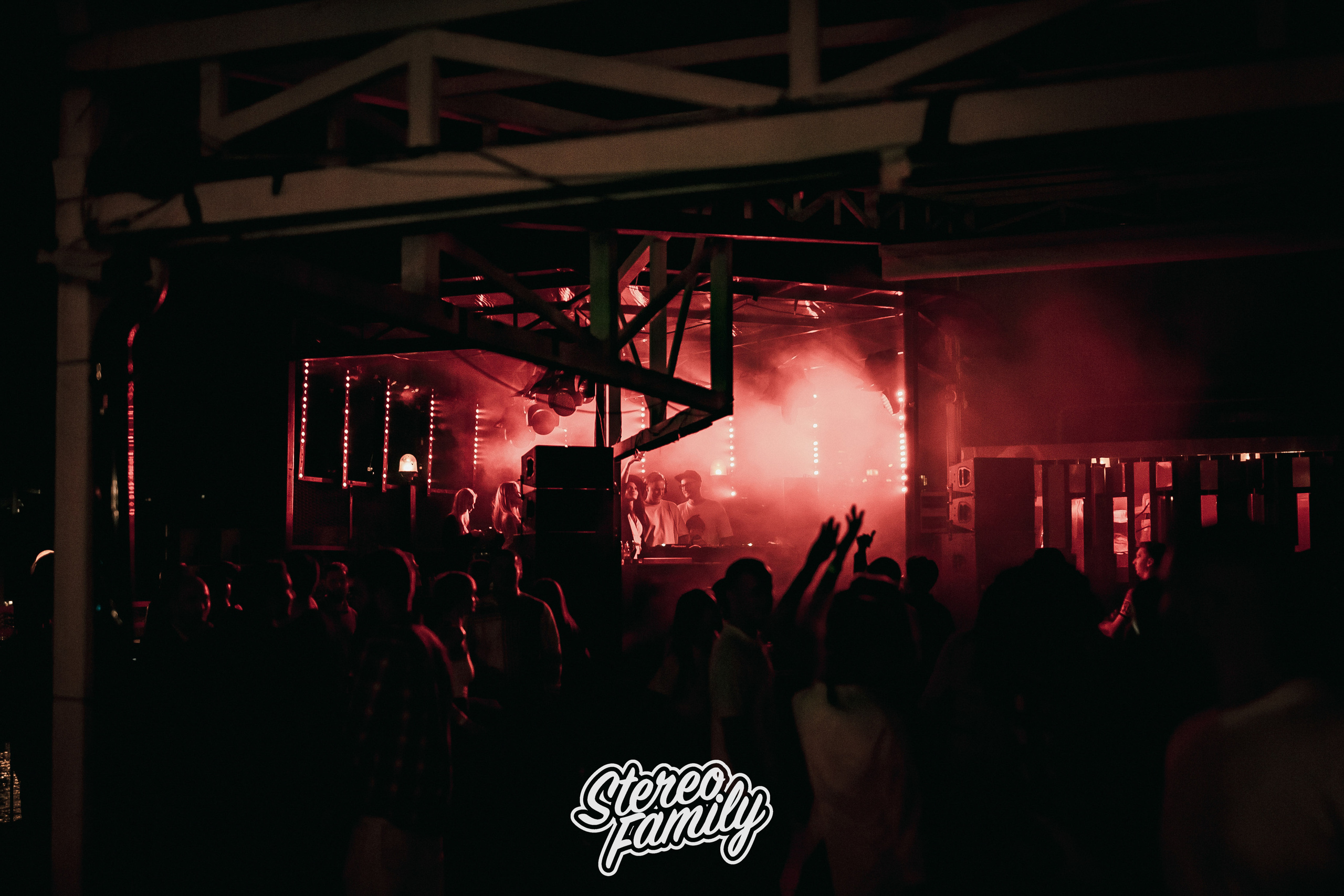 Stereoporno at Fantomas Rooftop. Репортажный (клубный) фотограф в Москве