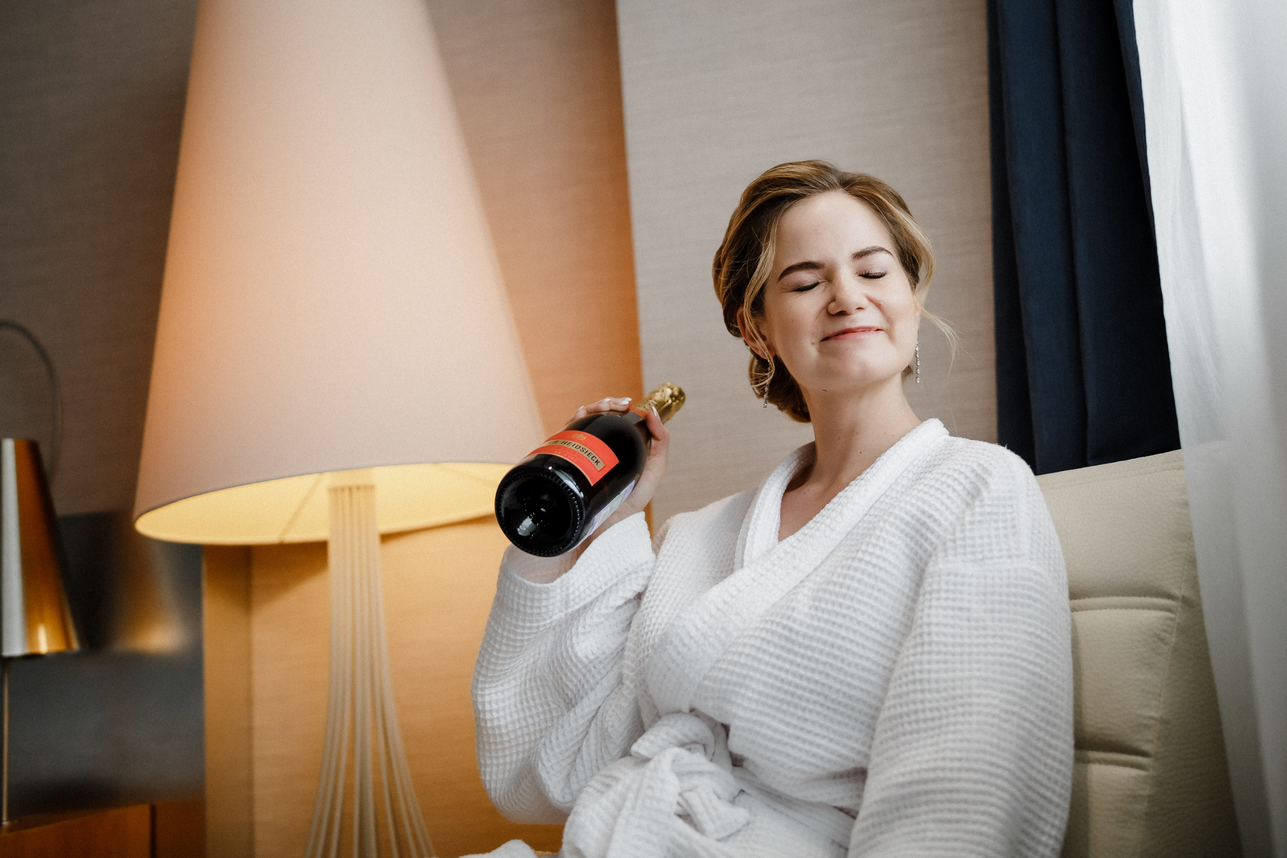 WEDDING Denis & Ul’yana. Club Reportage Photographer in Moscow