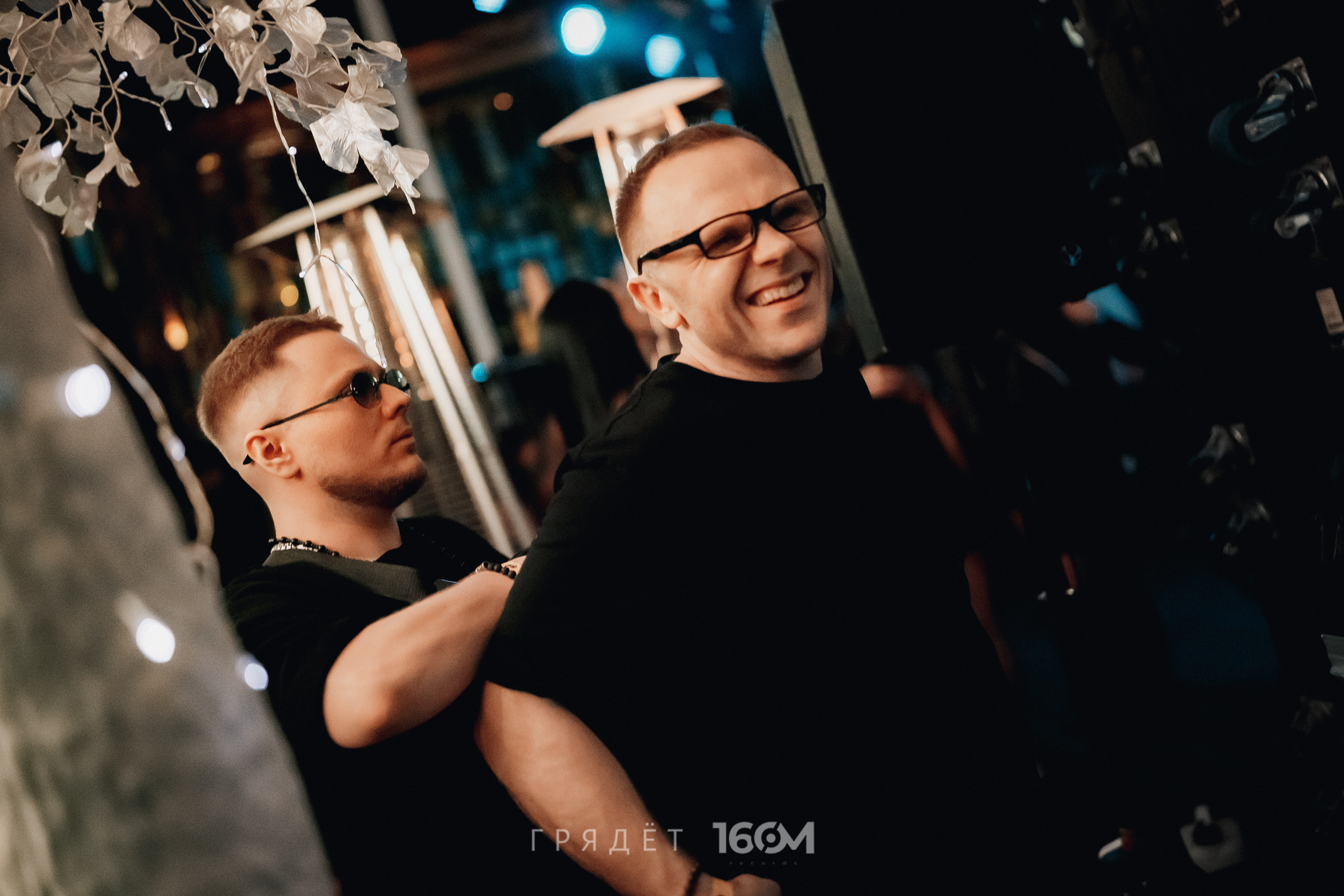 16 Om & Gryadet. Репортажный (клубный) фотограф в Москве
